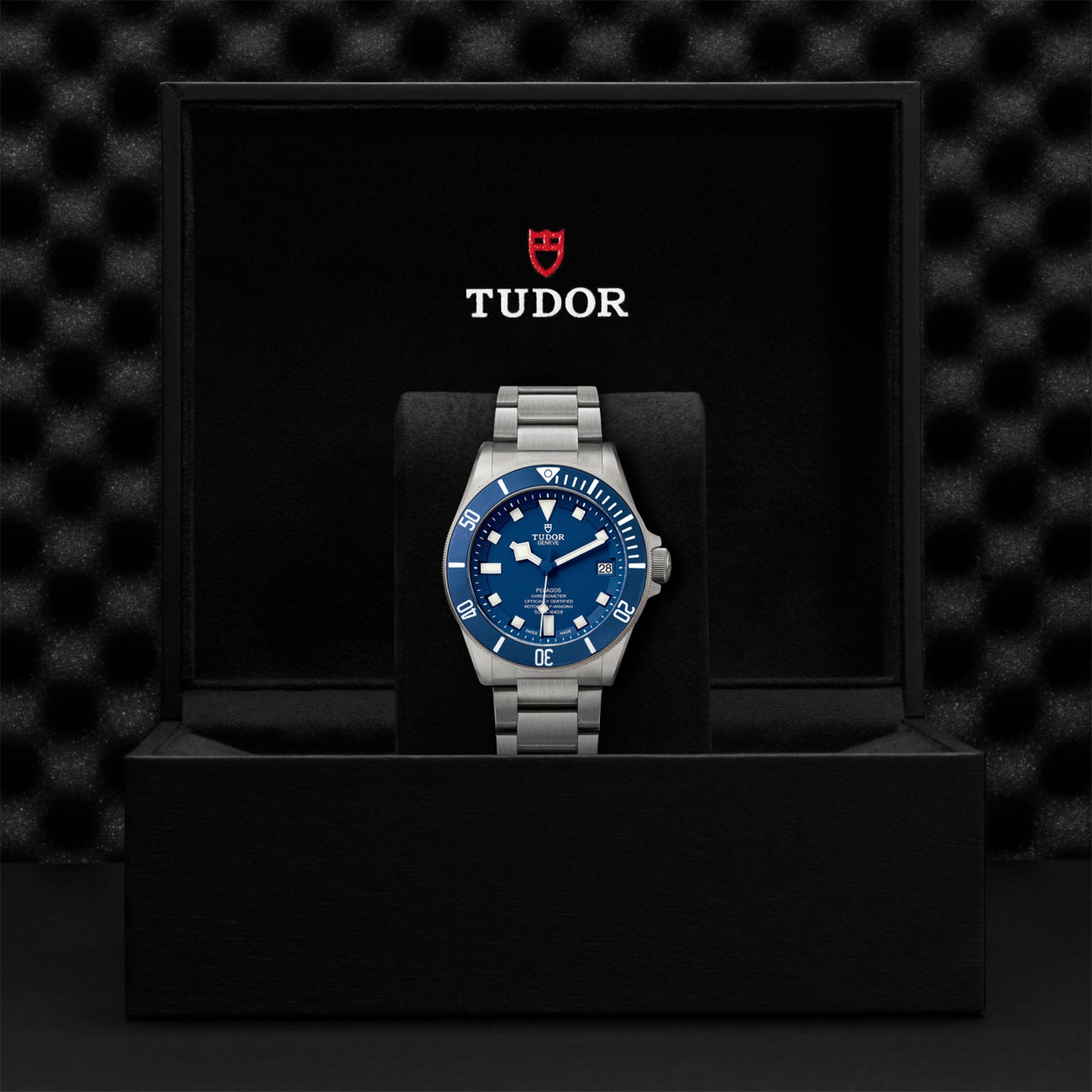 Pelagos 42mm variant Pursuit