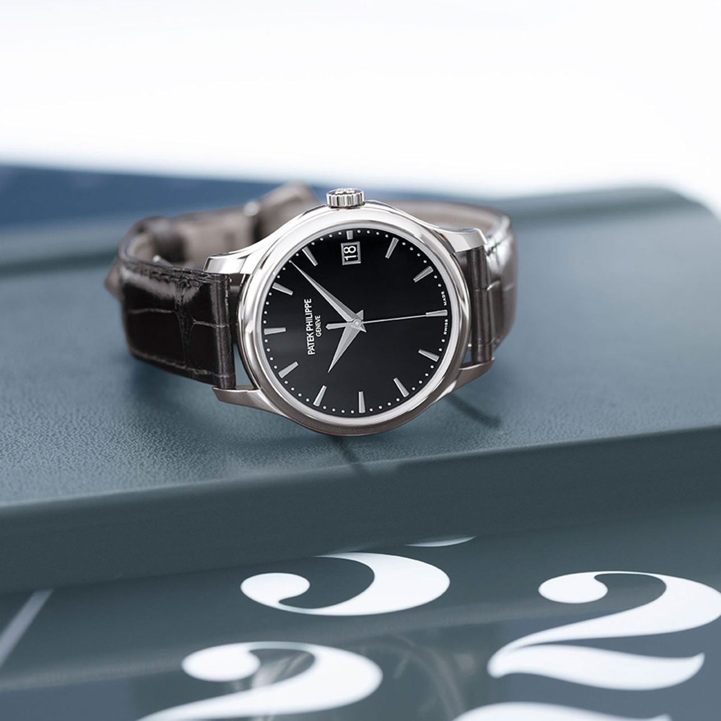 Calatrava Date & Sweep Seconds 5227G-010 simple Pursuit