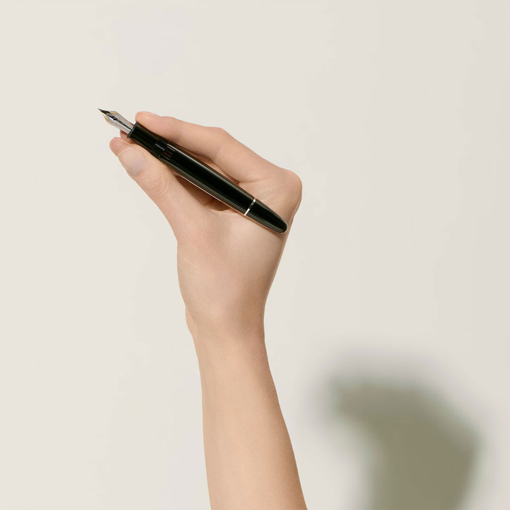 Meisterstück Platinum-Coated LeGrand Fountain Pen simple Pursuit
