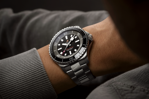 Make Waves with the New UK Exclusive Breitling Superocean Automatic 42 Watch