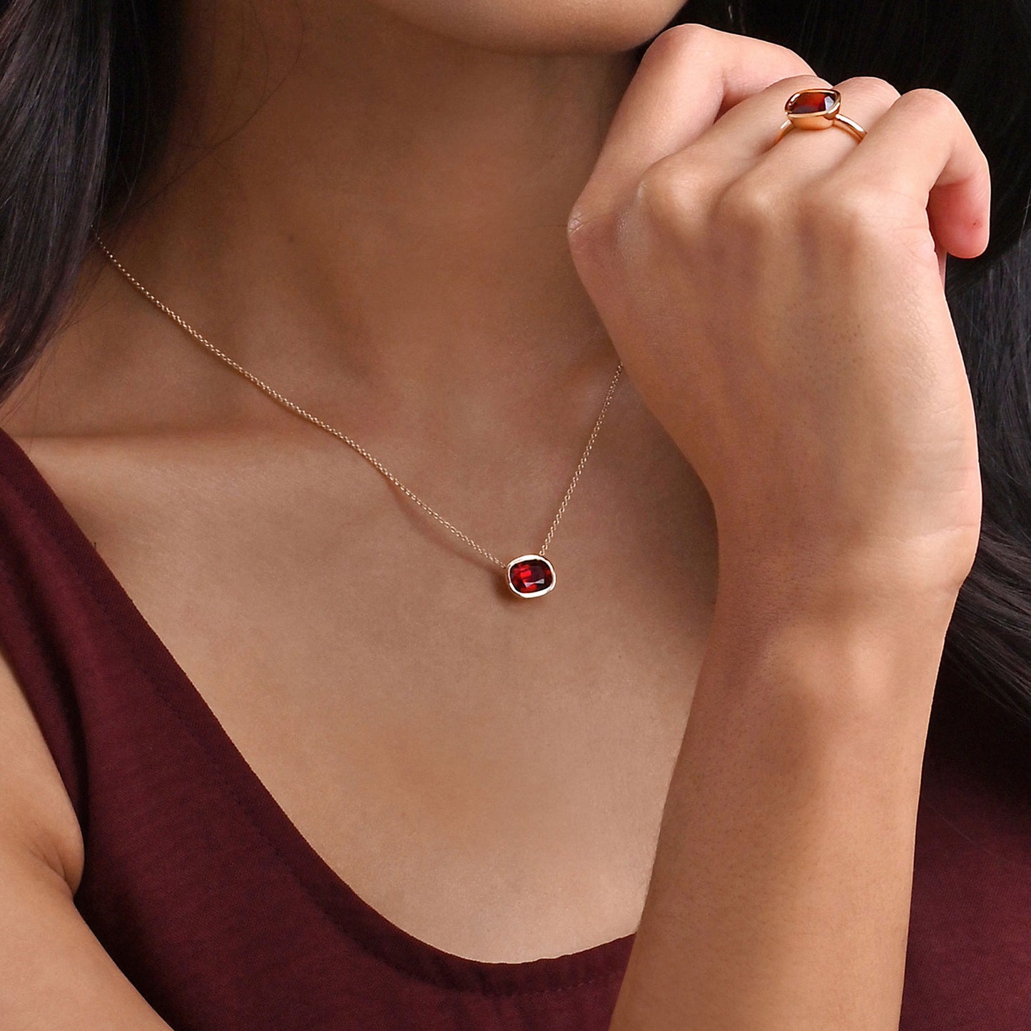 Aya 18ct Yellow Gold Garnet Pendant simple Pursuit