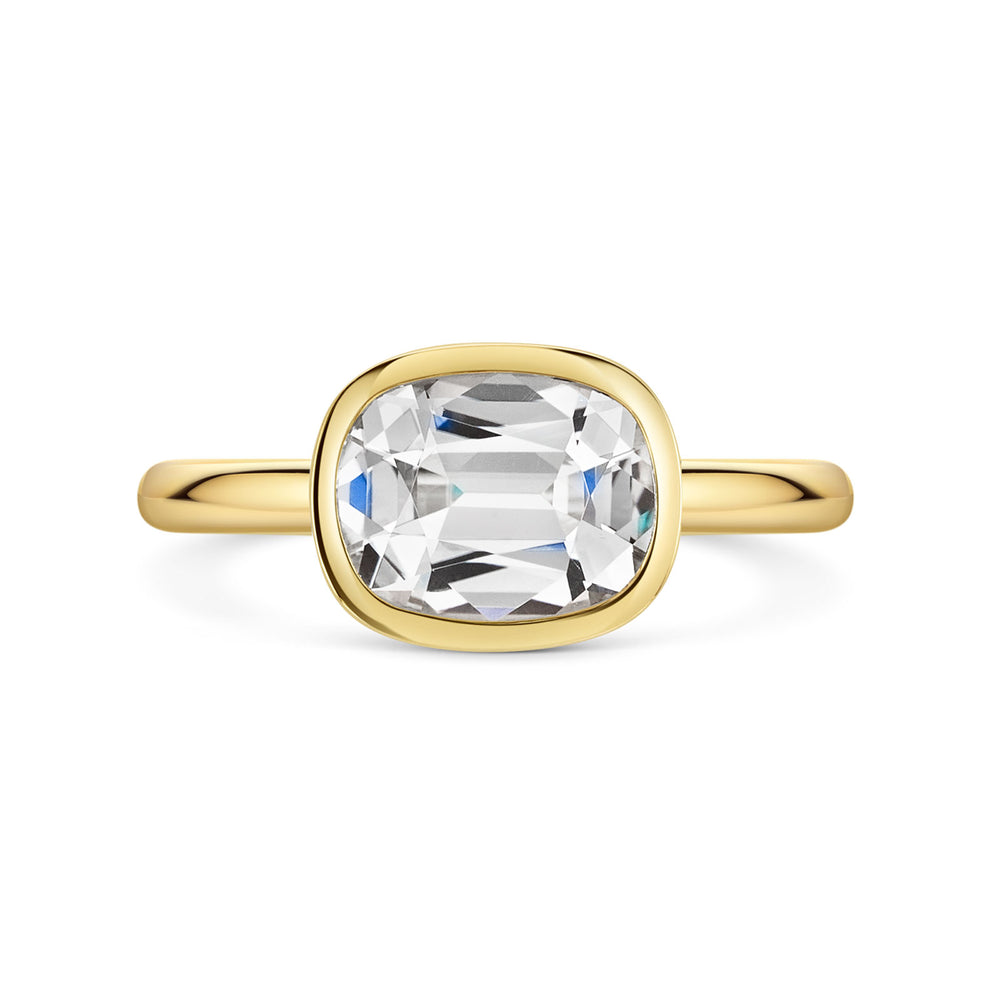 Aya 18ct Yellow Gold White Quartz Ring simple Pursuit