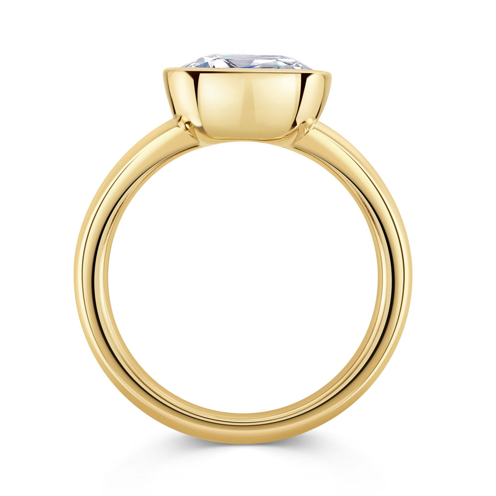 Aya 18ct Yellow Gold White Quartz Ring simple Pursuit