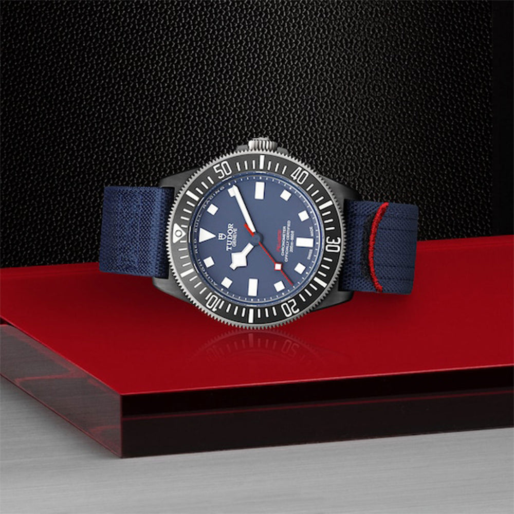 Pelagos FXD 42mm Alinghi Red Bull Racing Edition variant Pursuit