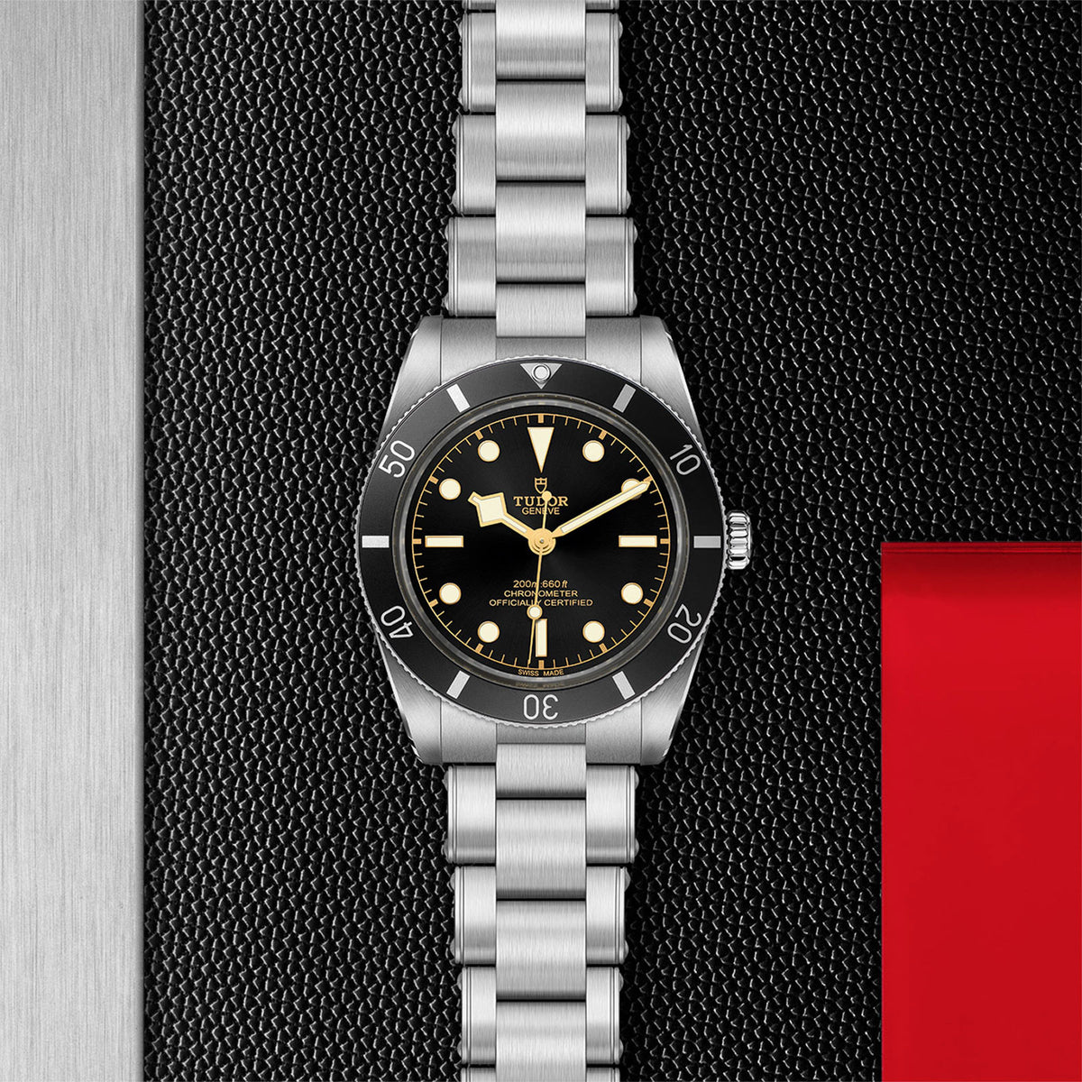 Black Bay 54 37mm