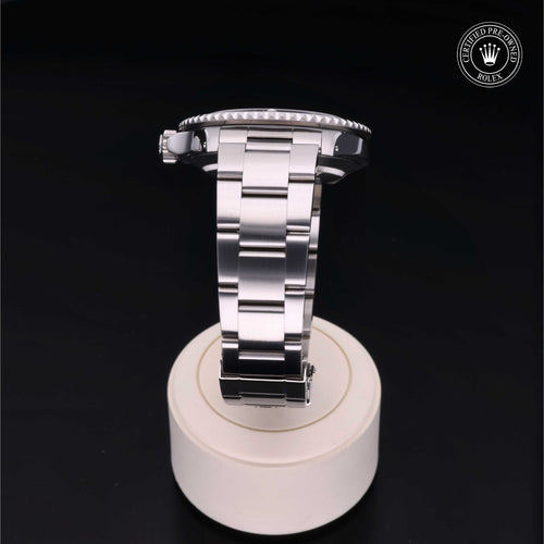 Rolex Certified Pre-Owned Submariner Date 40mm 16610 N397995 simple Pursuit