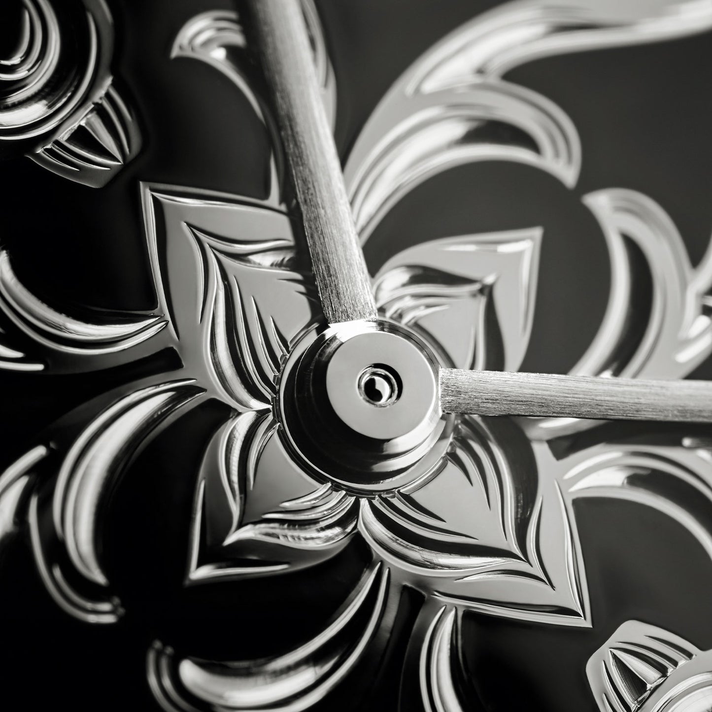 Golden Ellipse Rare Handcrafts 5738/51G-001 simple Pursuit