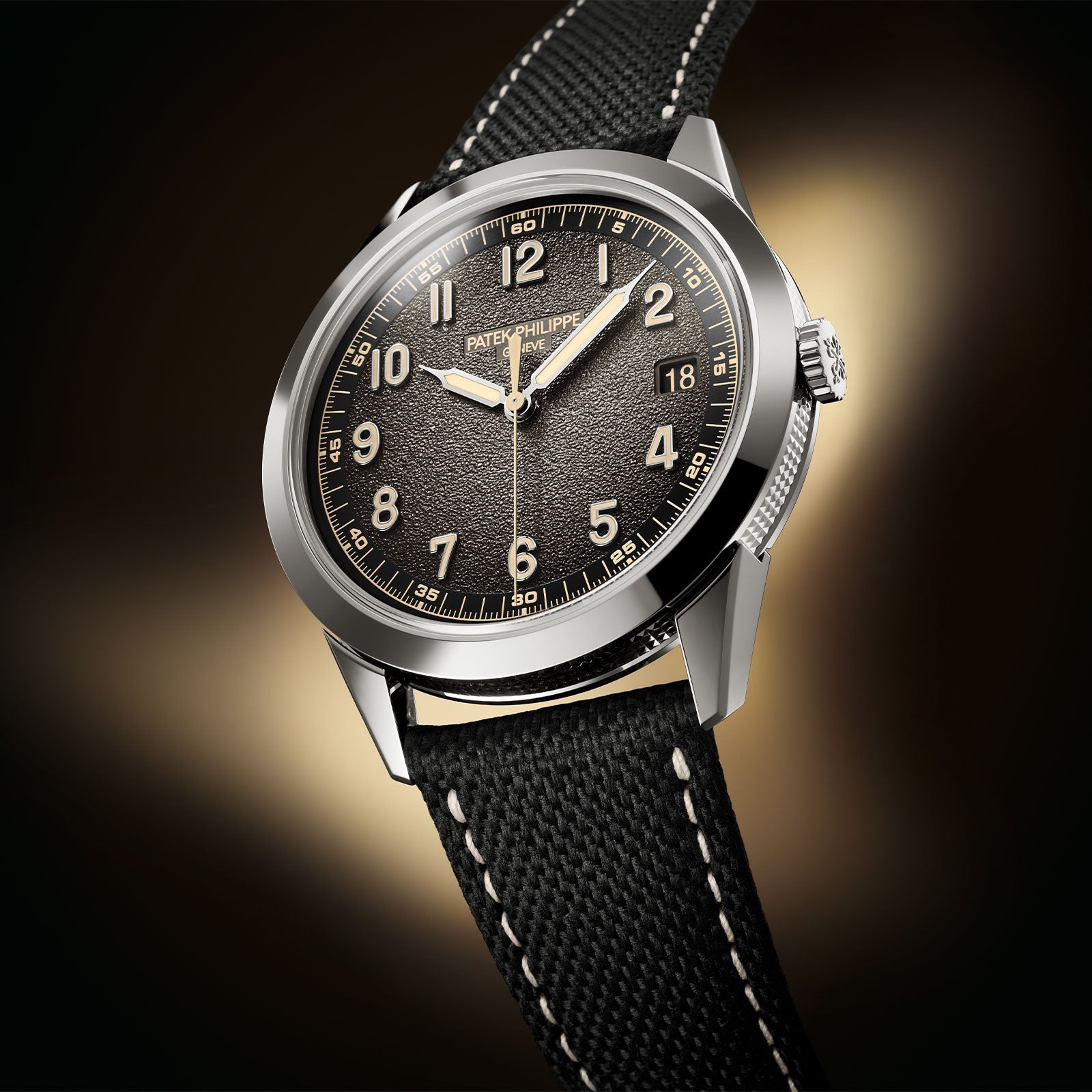 Calatrava Date & Sweep Seconds 5226G-001 simple Pursuit