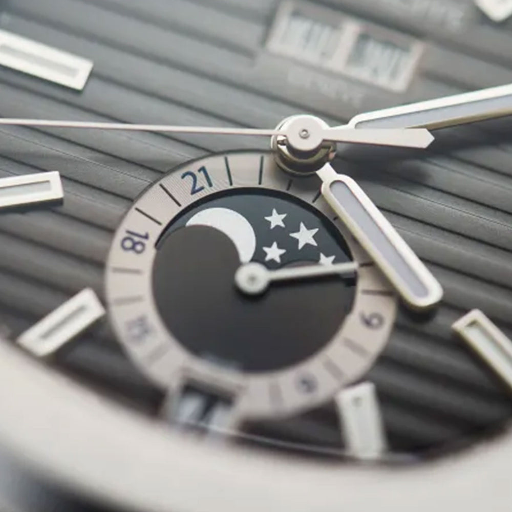 Nautilus Annual Calendar & Moon Phases 5726A-001 variant Pursuit