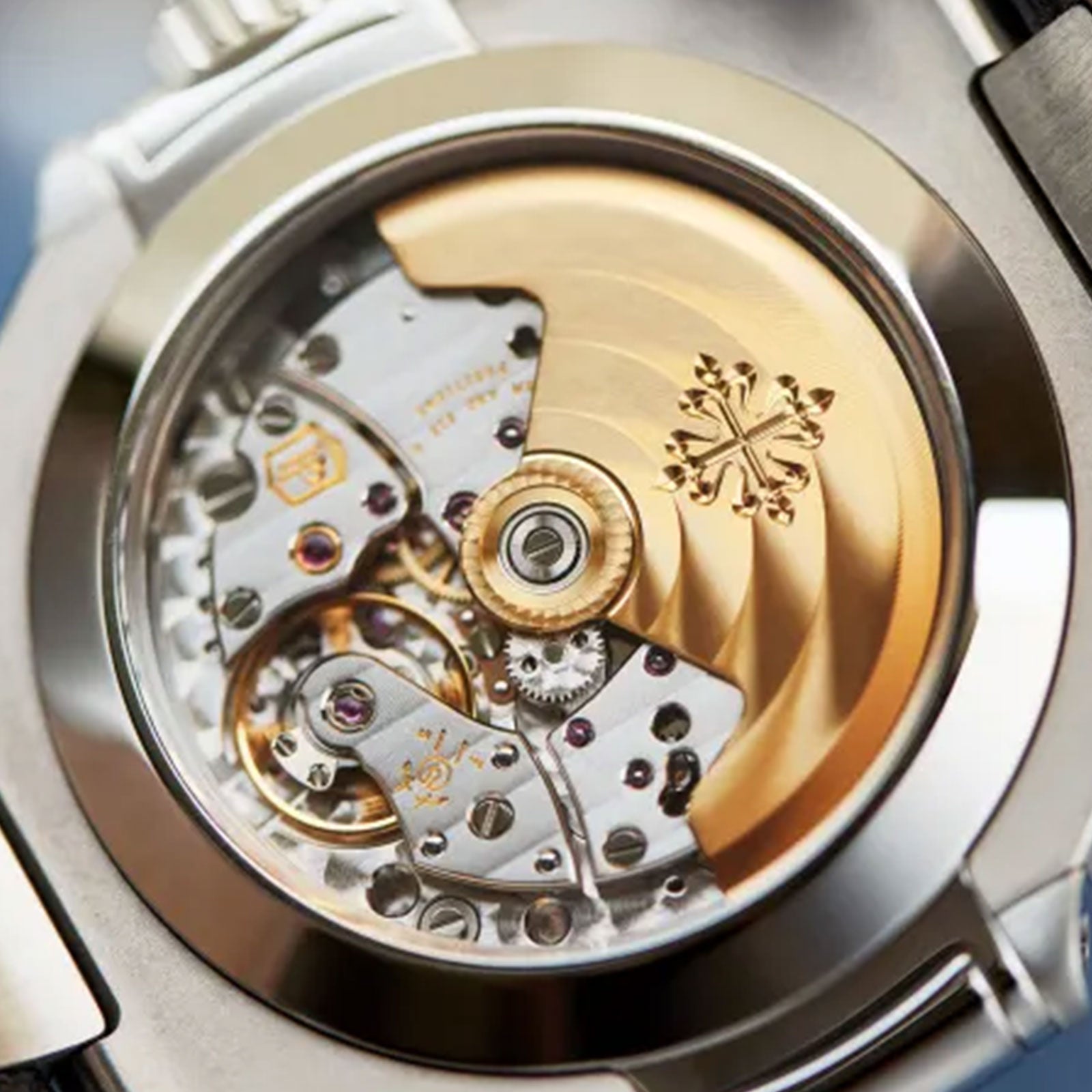 Nautilus Annual Calendar & Moon Phases 5726A-001 variant Pursuit
