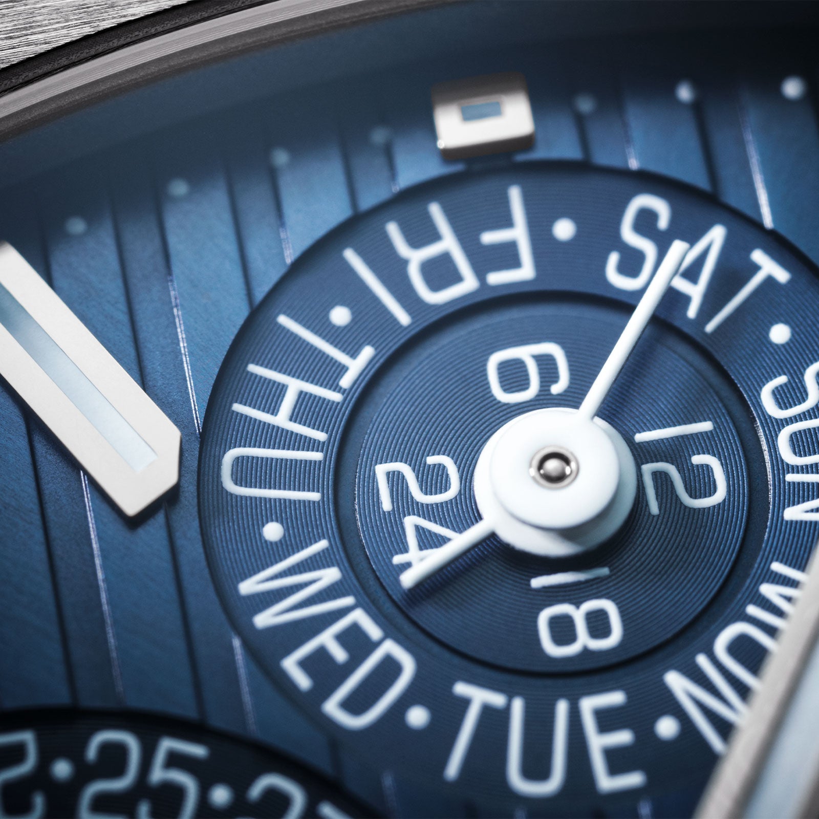 Nautilus Perpetual Calendar 5740/1G-001 simple Pursuit