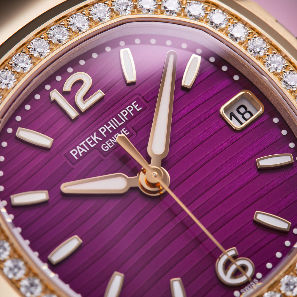 Nautilus Date & Central Seconds 7010/1R-013 simple Pursuit