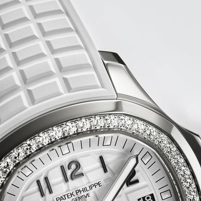 Aquanaut Luce 5267/200A-010 variant Pursuit