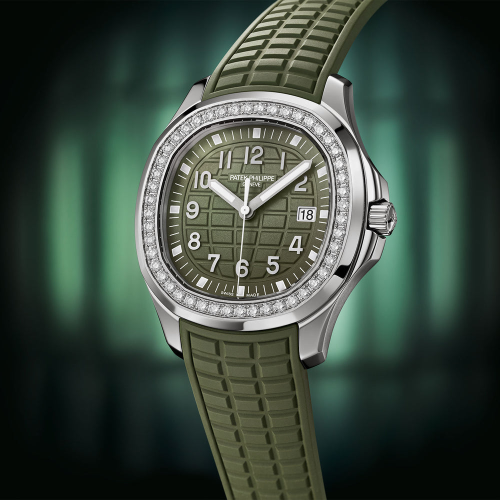 Aquanaut Luce 5267/200A-011 variant Pursuit