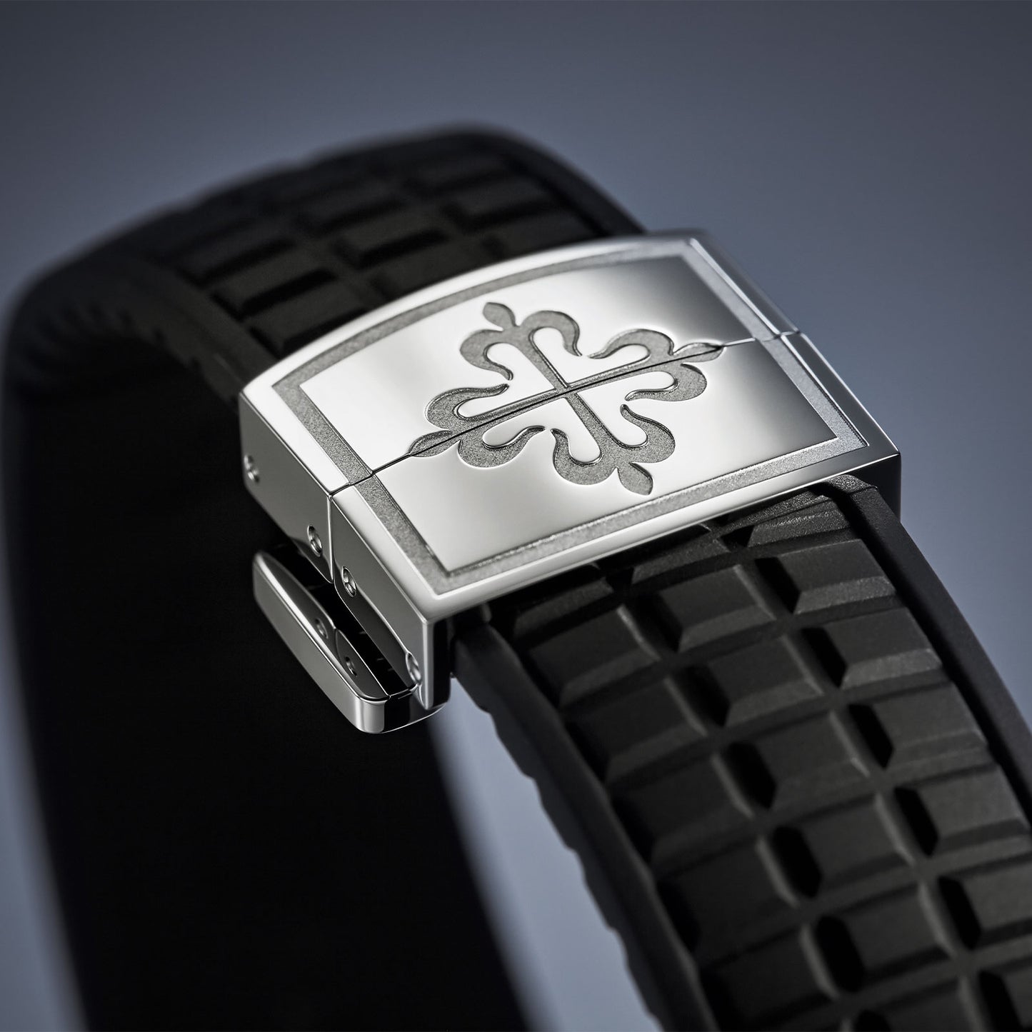 Aquanaut Luce 5267/200A-001 variant Pursuit
