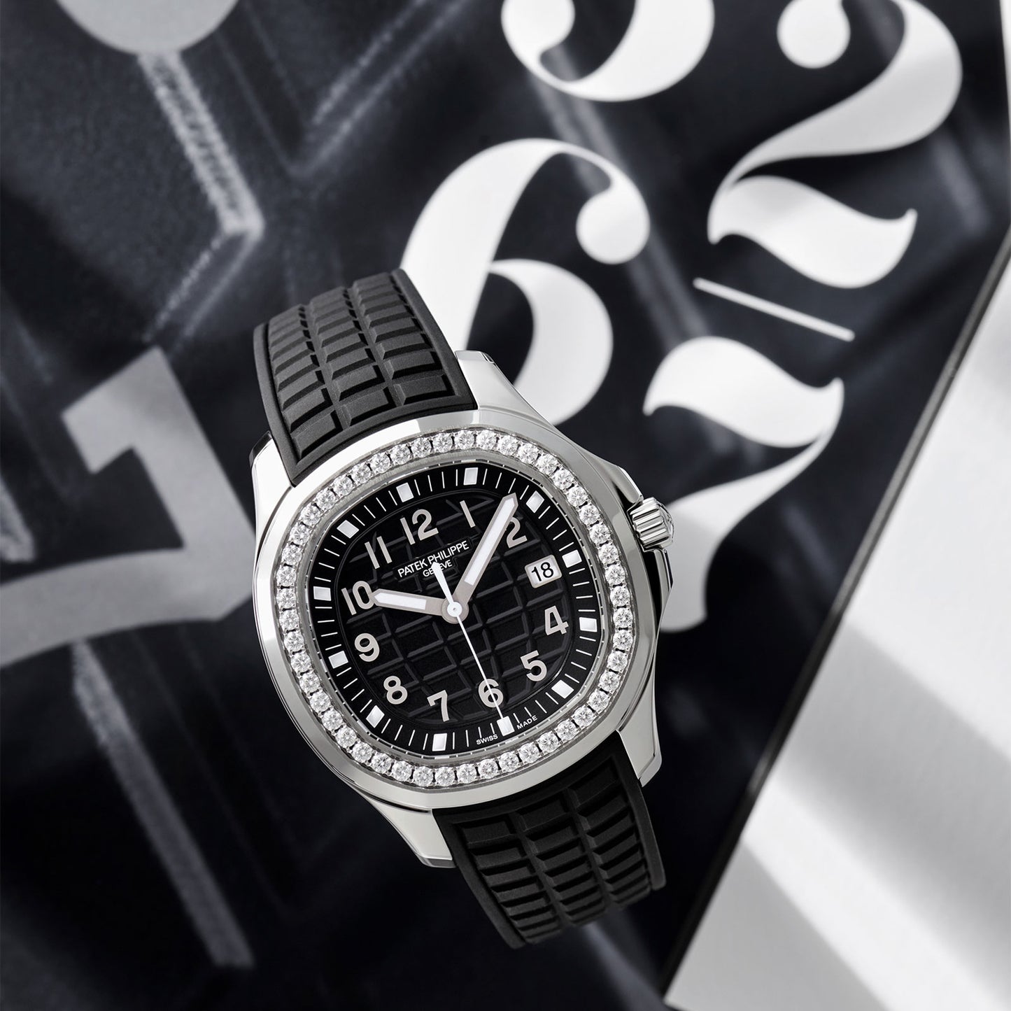 Aquanaut Luce 5267/200A-001 variant Pursuit