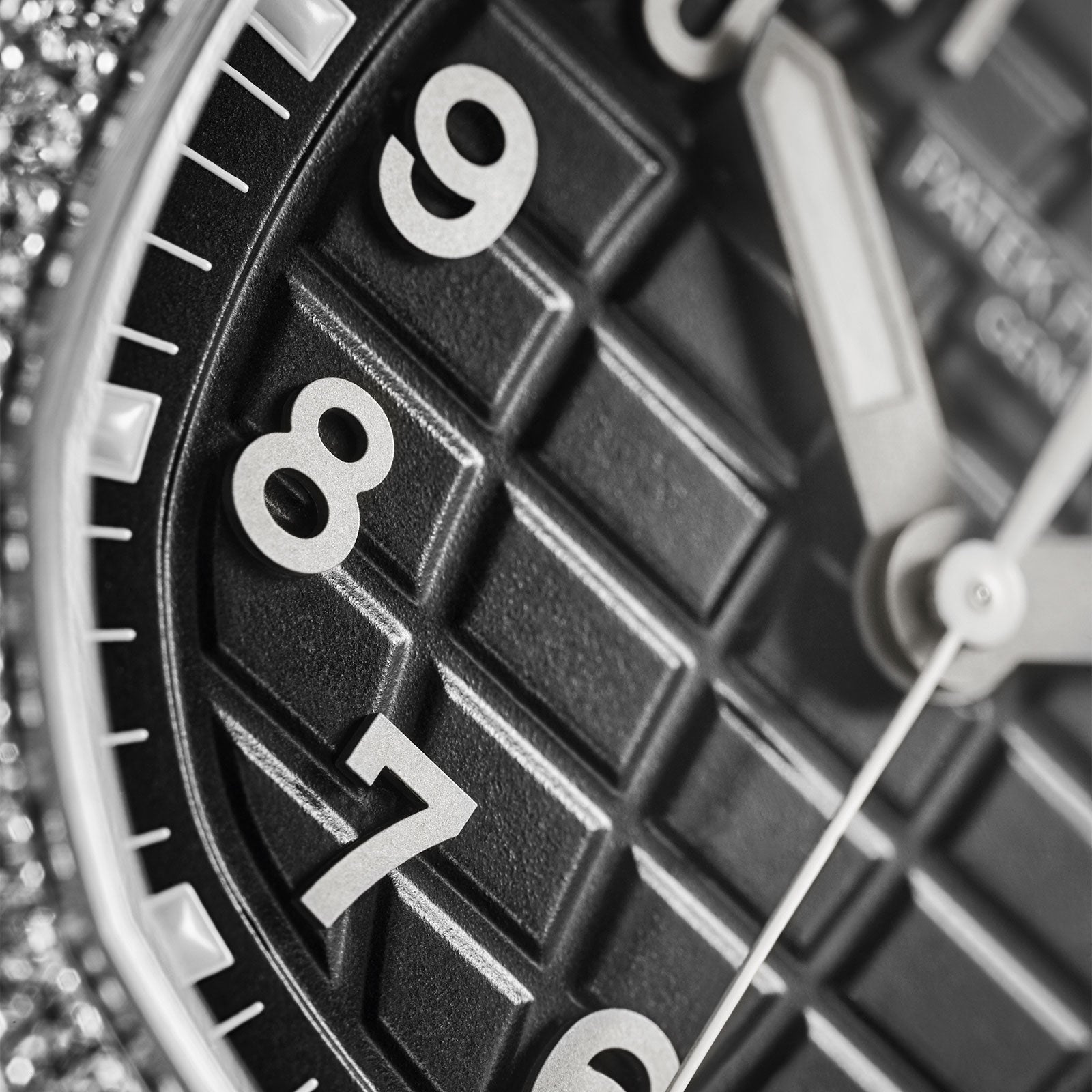 Aquanaut Luce 5267/200A-001 variant Pursuit