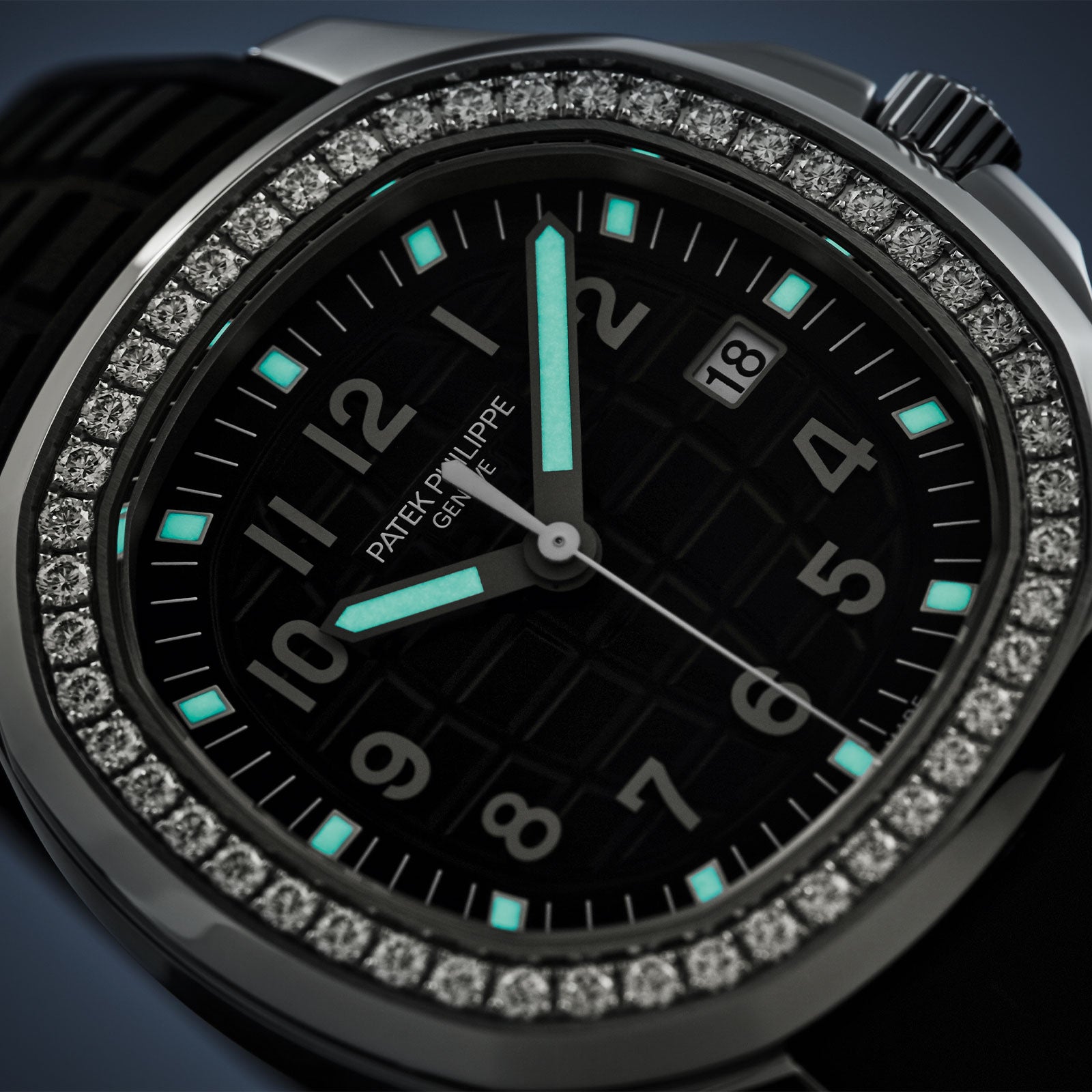 Aquanaut Luce 5267/200A-001 variant Pursuit