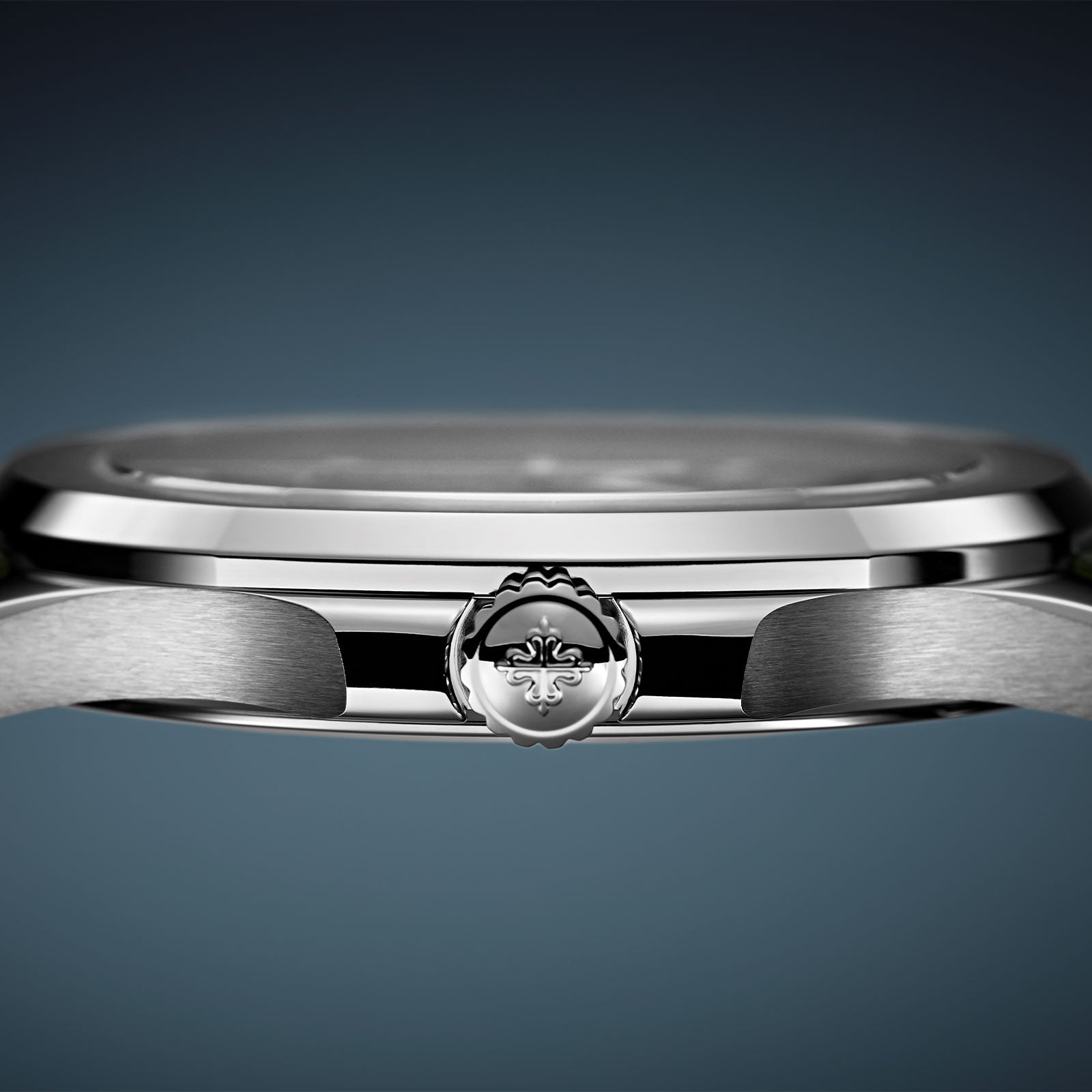 Aquanaut Date & Sweep Seconds 5168G-010 simple Pursuit
