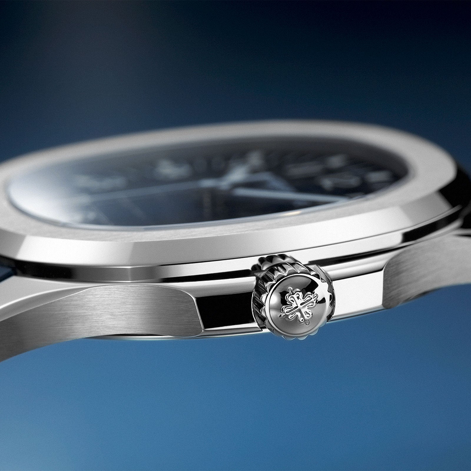 Aquanaut Date & Sweep Seconds 5168G-001 simple Pursuit