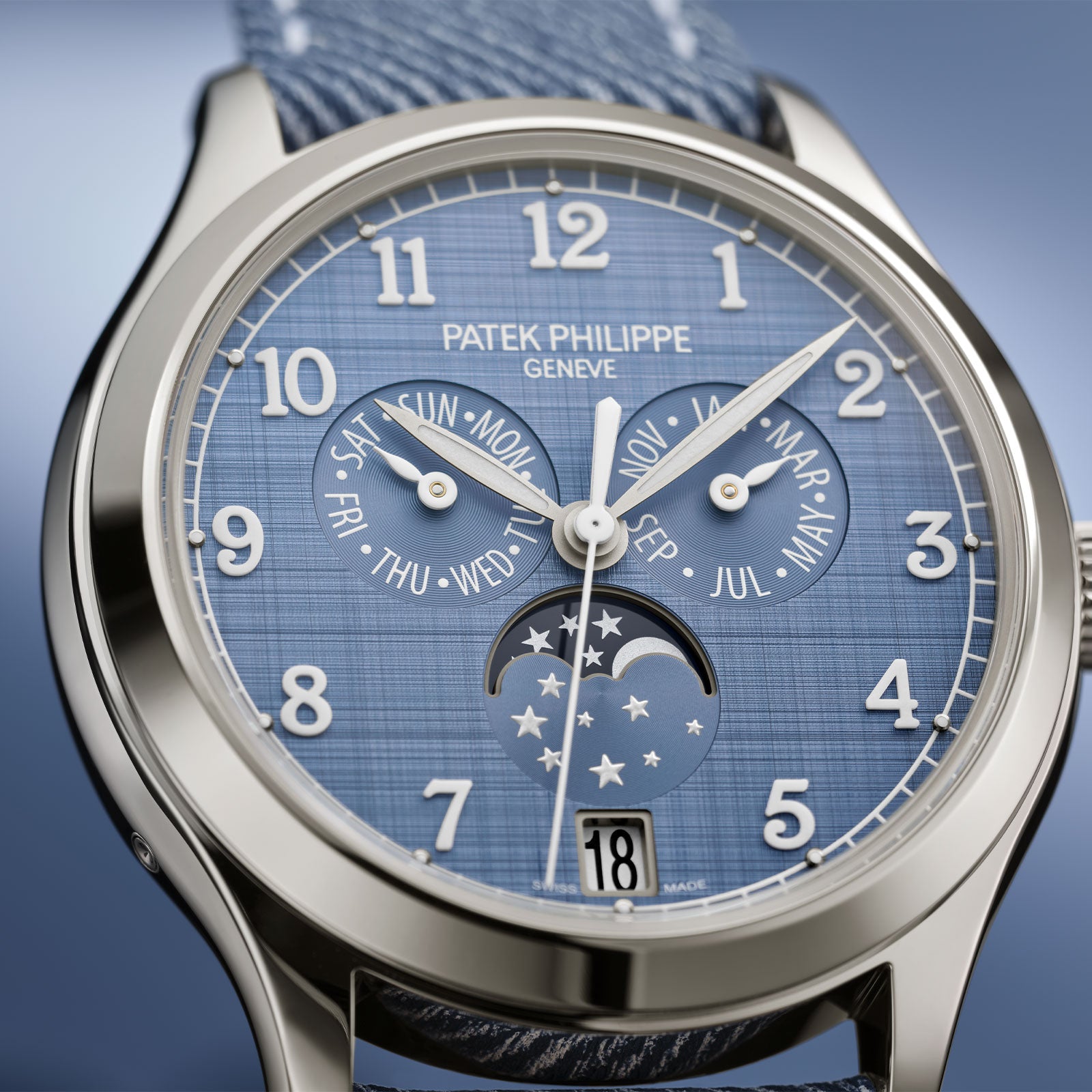 Complications Annual Calendar & Moon Phases 4946G-001 simple Pursuit