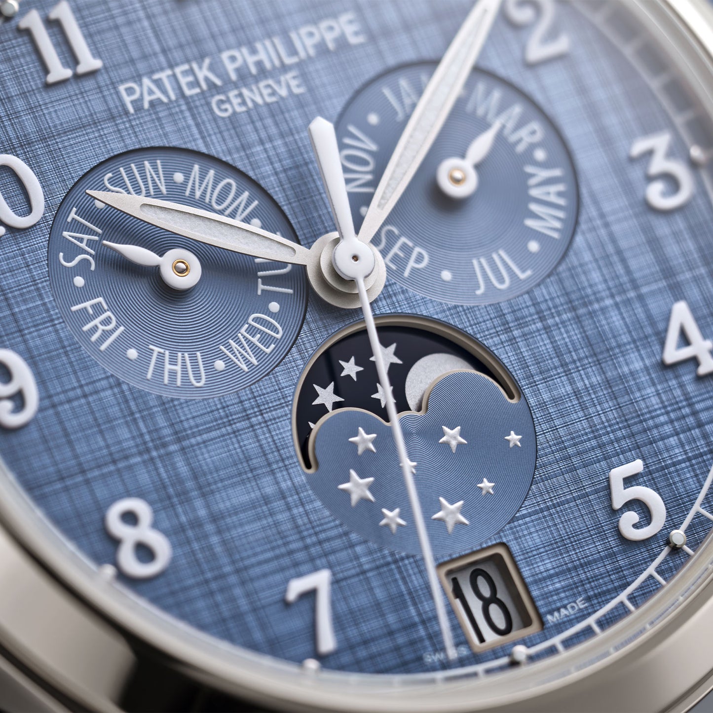 Complications Annual Calendar & Moon Phases 4946G-001 simple Pursuit