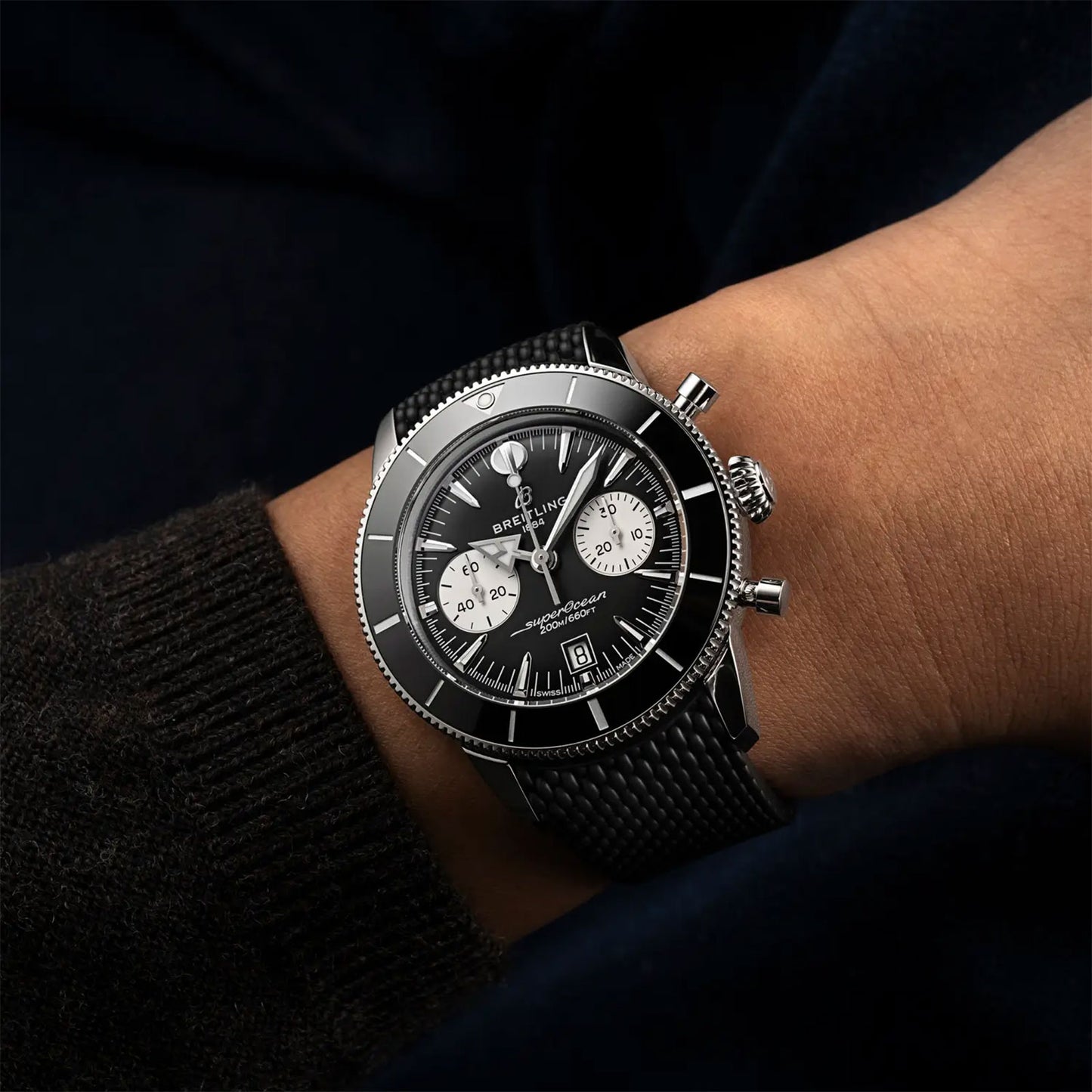 Superocean Heritage B01 Chronograph 42 Special Edition variant Pursuit