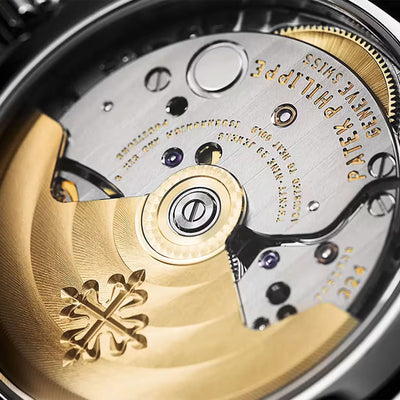 Nautilus Date & Sweep Seconds 7118/1A-011 simple Pursuit