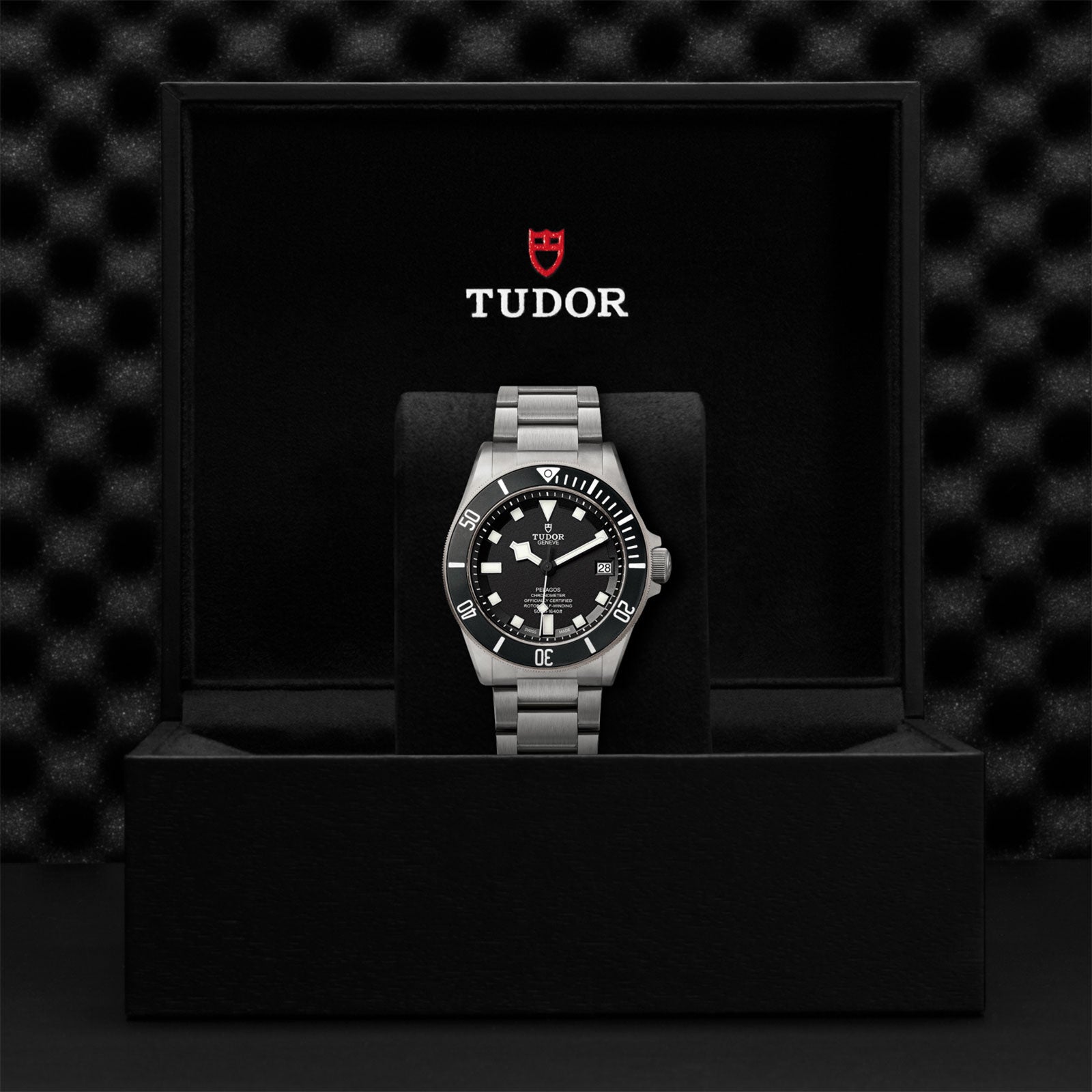 Pelagos 42mm variant Pursuit