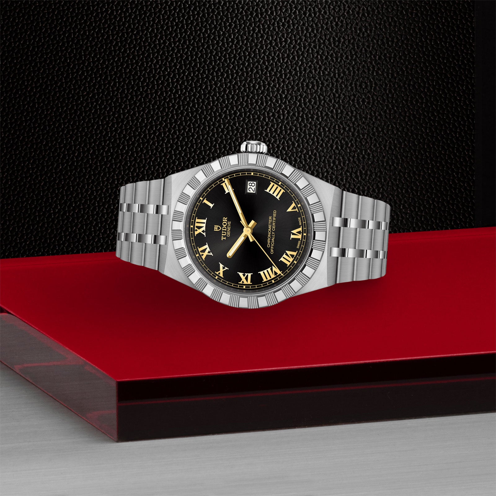 Royal 36mm variant Pursuit