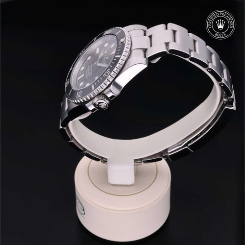 Rolex Certified Pre-Owned Submariner 40mm 114060 199P1562