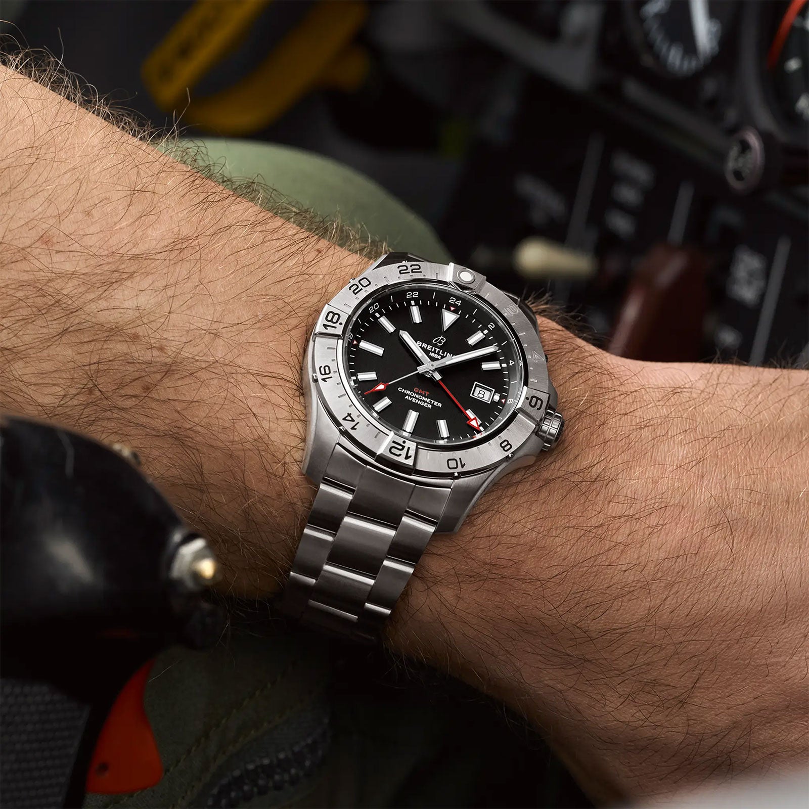 Avenger Automatic GMT 44 variant Pursuit