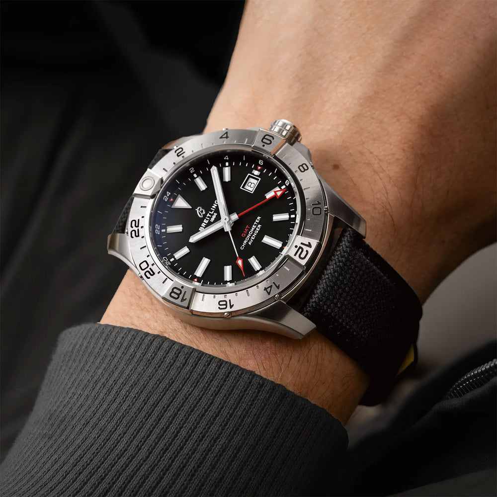 Avenger Automatic GMT 44 variant Pursuit