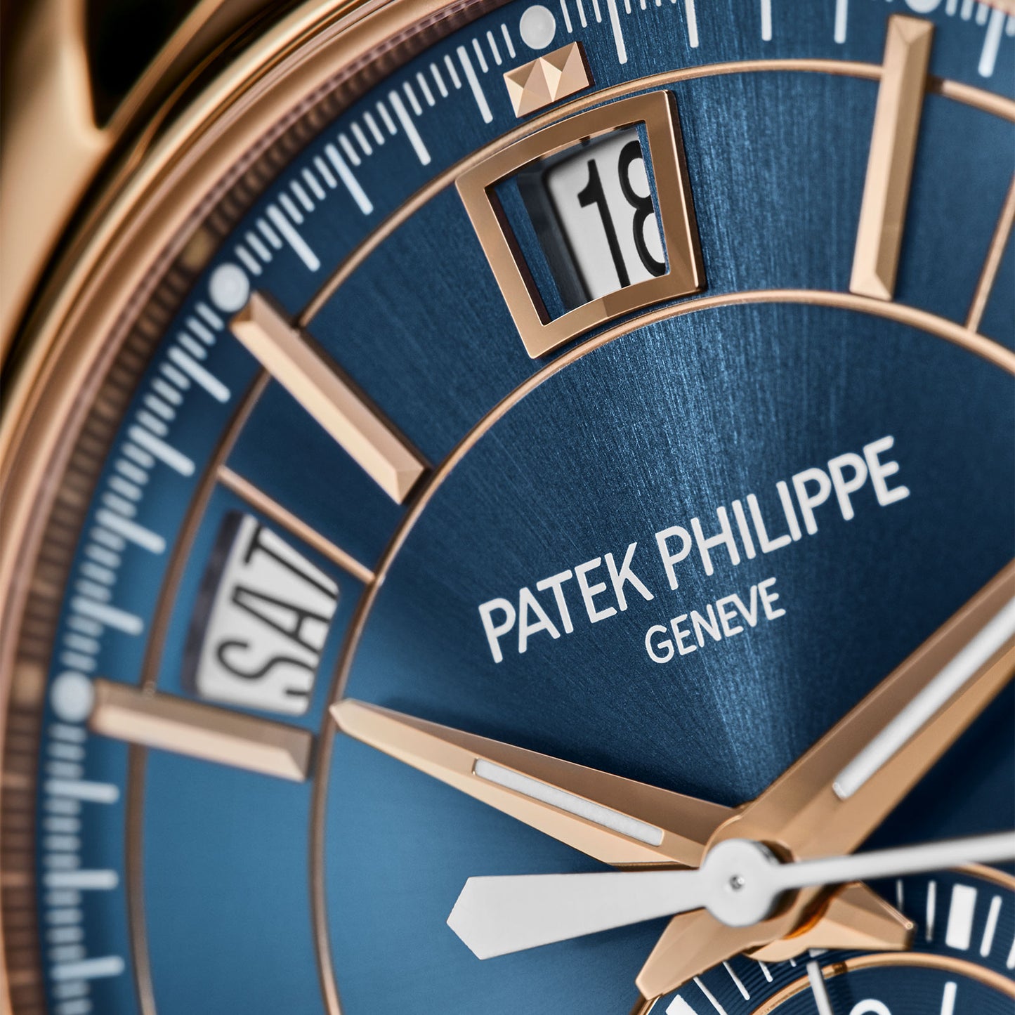 Complications Annual Calendar & Flyback Chronograph 5905R-010 variant Pursuit