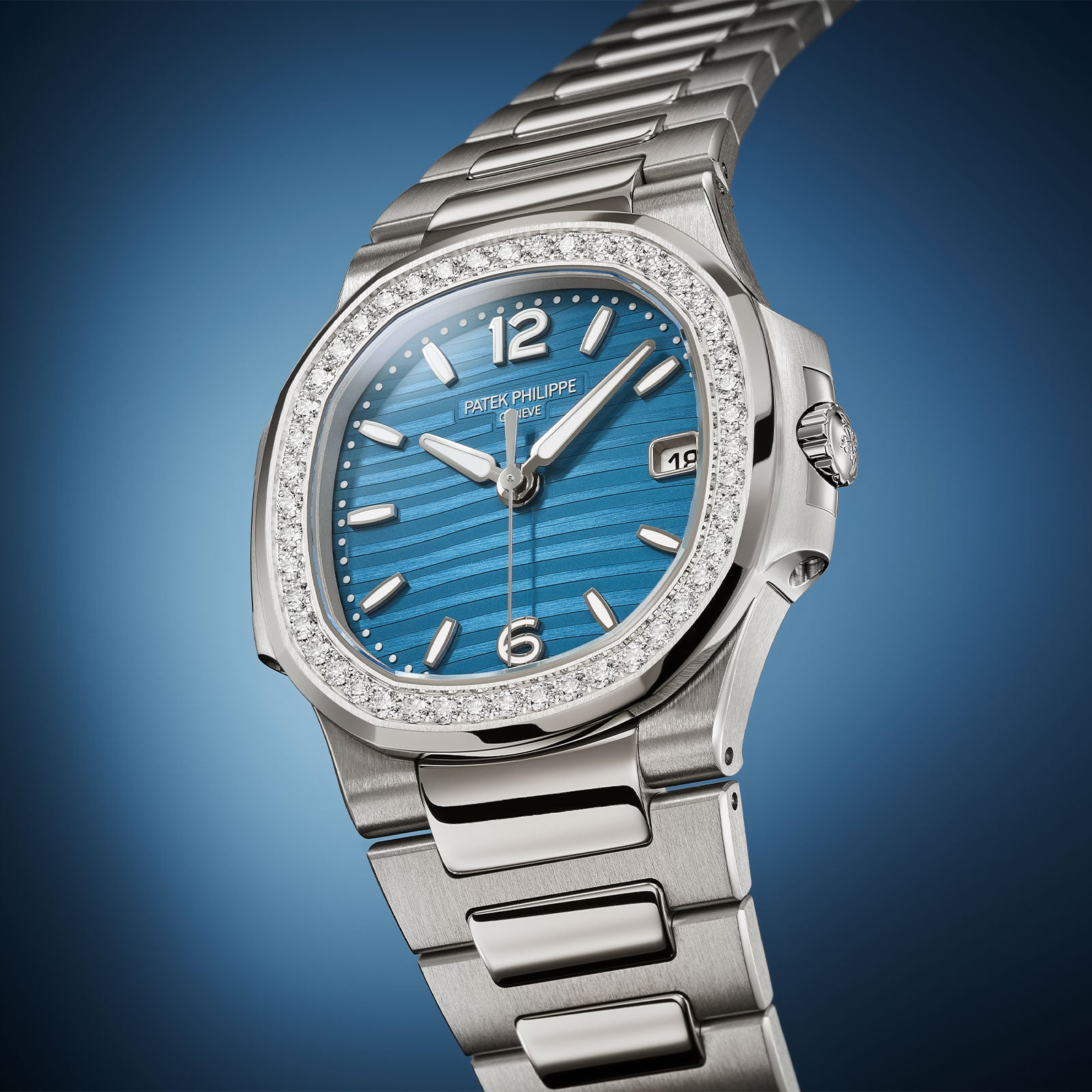 Nautilus Date & Central Seconds 7010/1G-013 simple Pursuit