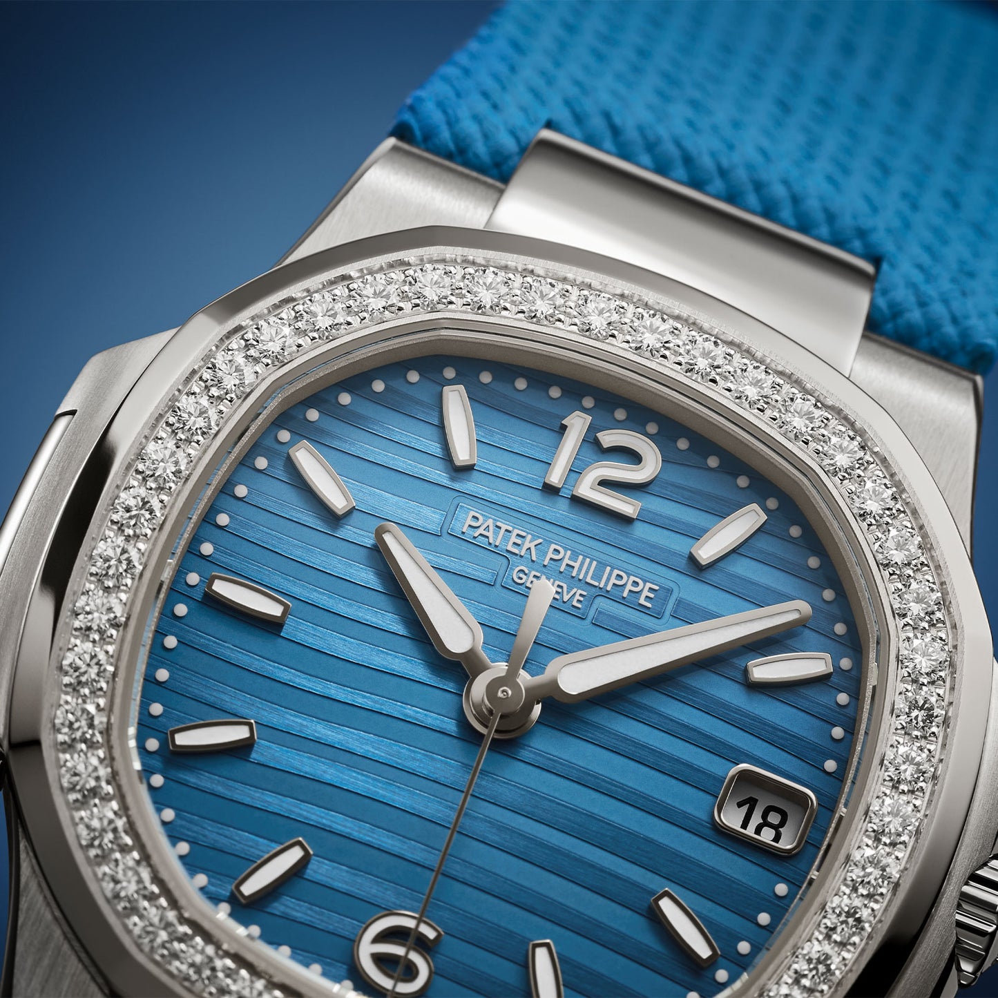 Nautilus Date & Central Seconds 7010G-013 simple Pursuit
