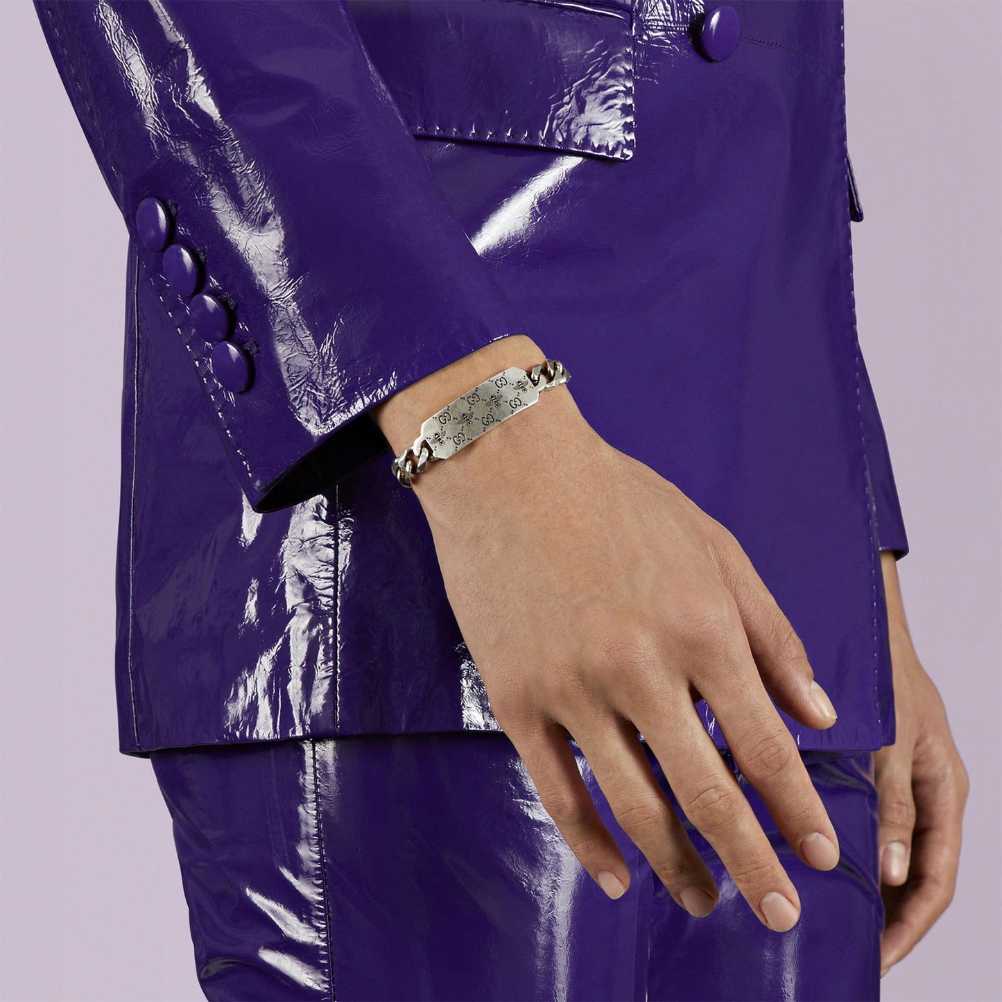 Gucci Signature Silver GG & Bee Tag Bracelet simple Pursuit