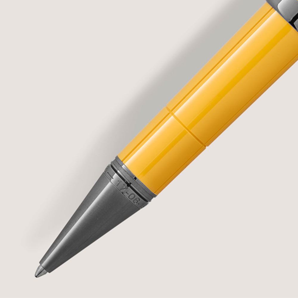 Great Characters Enzo Ferrari Special Edition Giallo Modena Ballpoint simple Pursuit