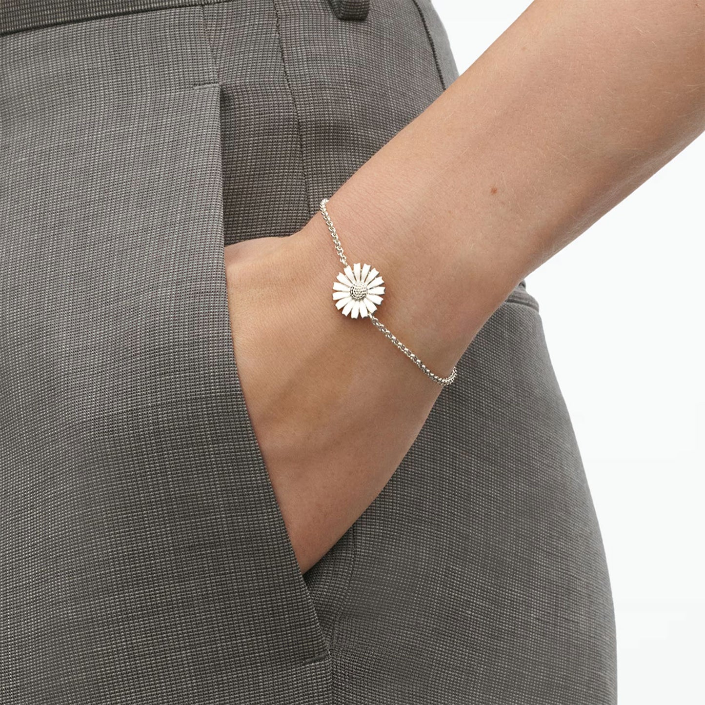 Daisy Silver & White Enamel Single Bracelet simple Pursuit