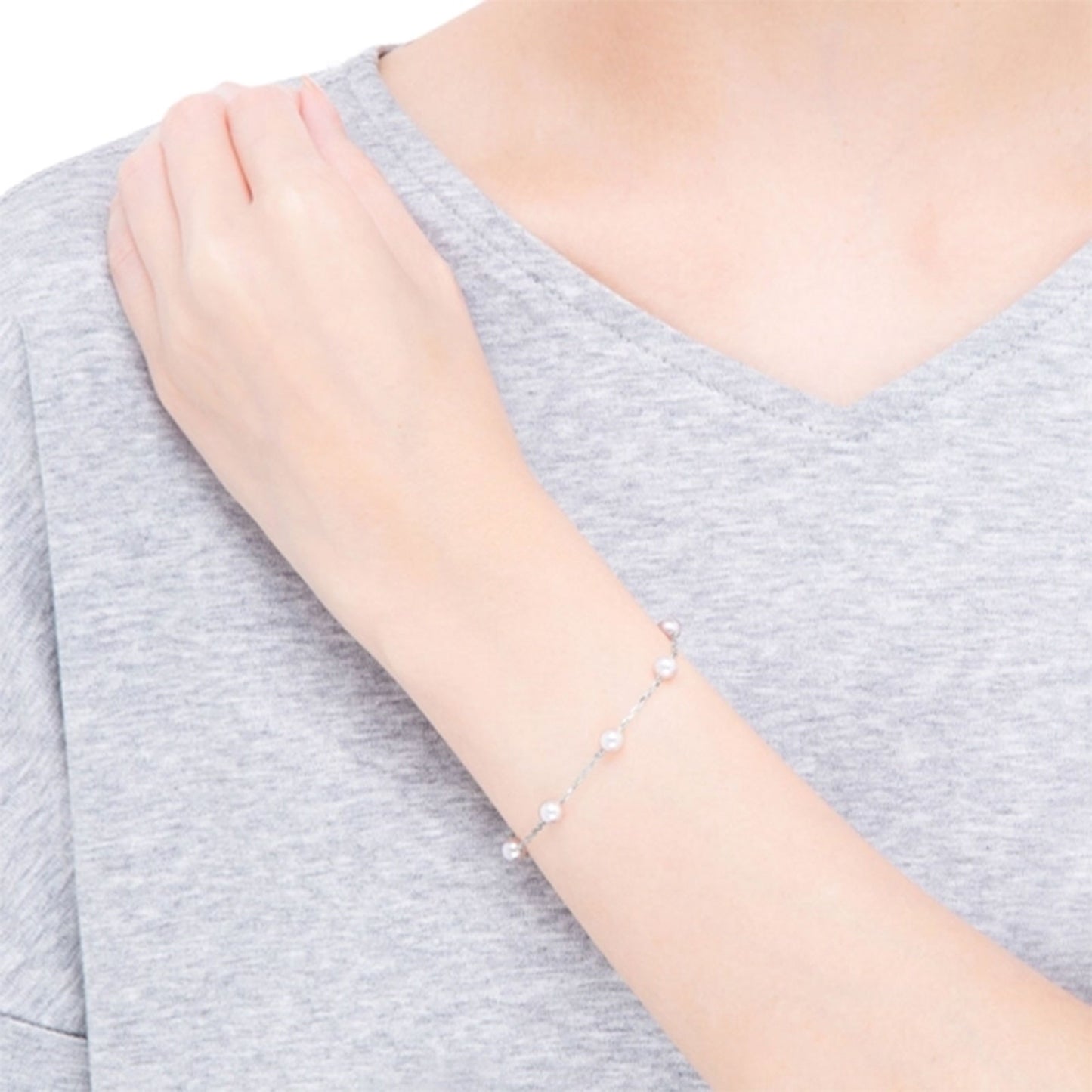 Classic Akoya Cultured Pearl Chain Bracelet in 18ct White Gold simple Pursuit