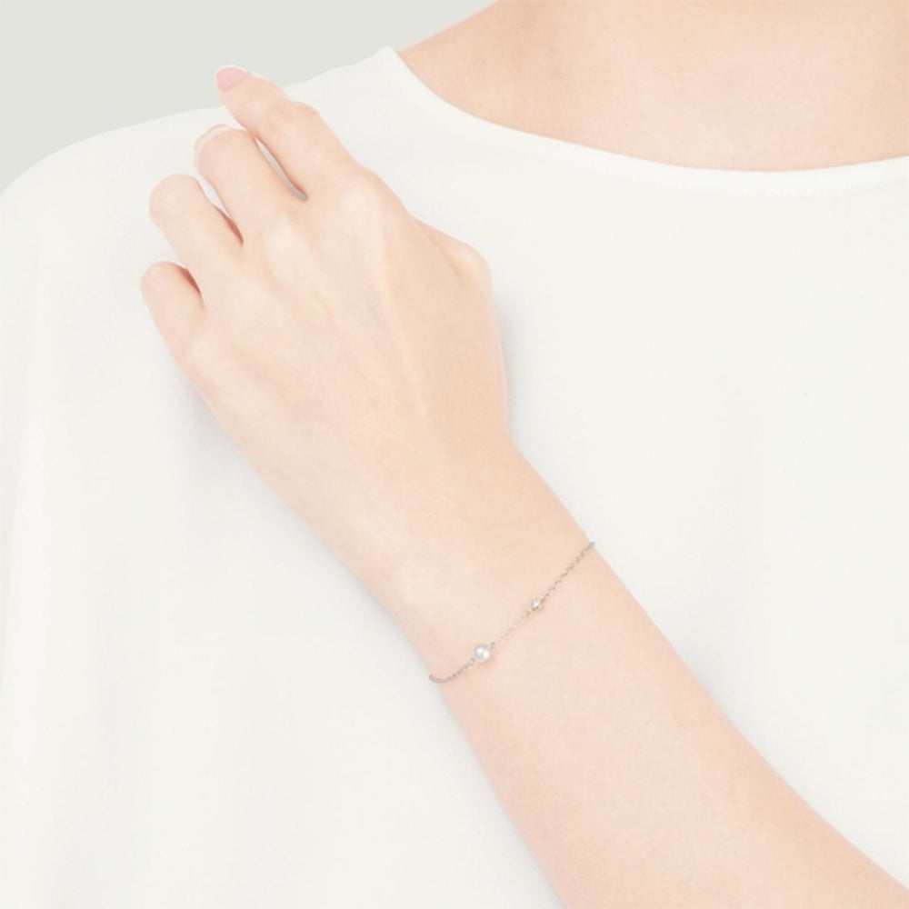 Classic Akoya Cultured Pearl & Diamond Chain Bracelet in 18ct White Gold simple Pursuit