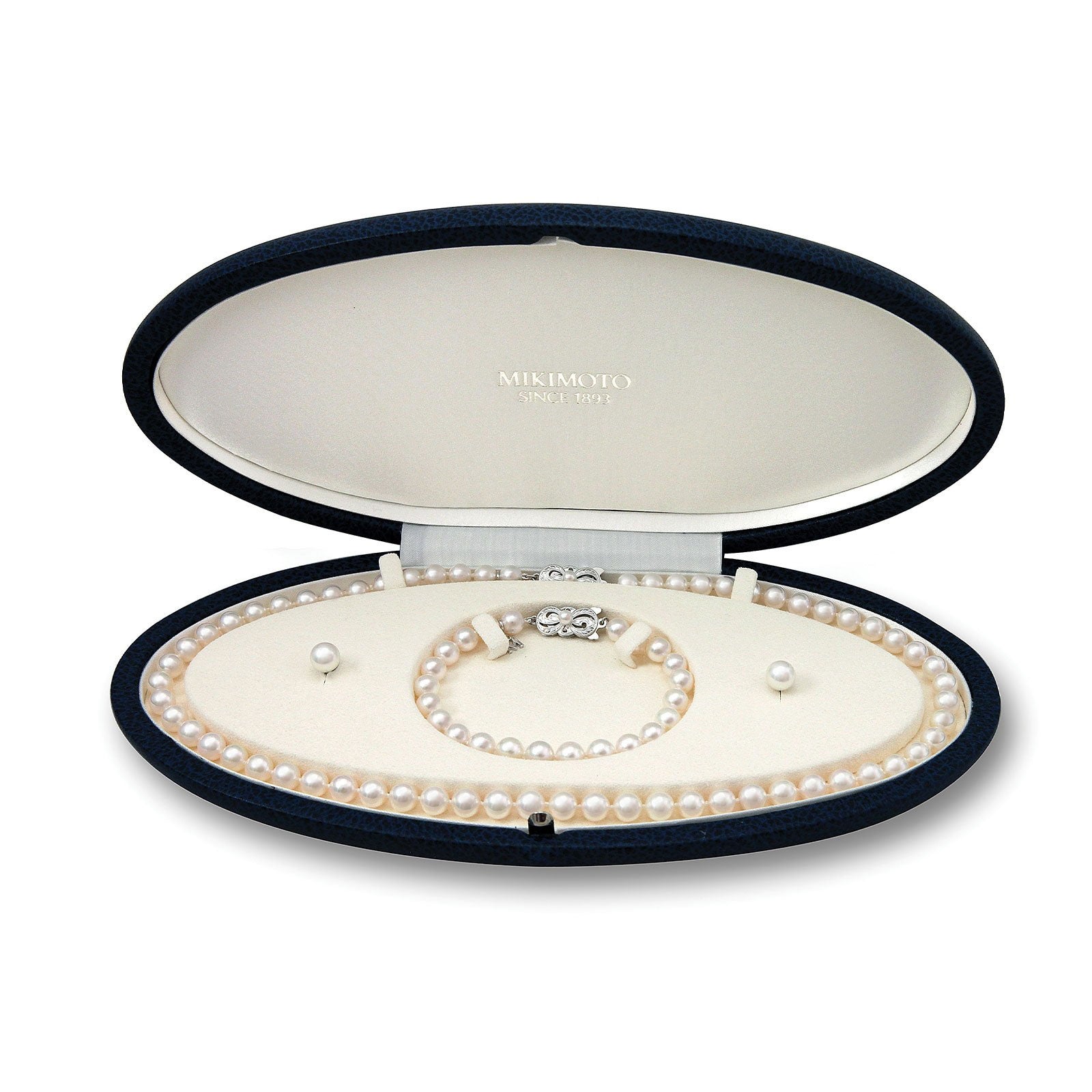 A1 Grade Akoya Cultured Pearl Set in 18ct White Gold simple Pursuit