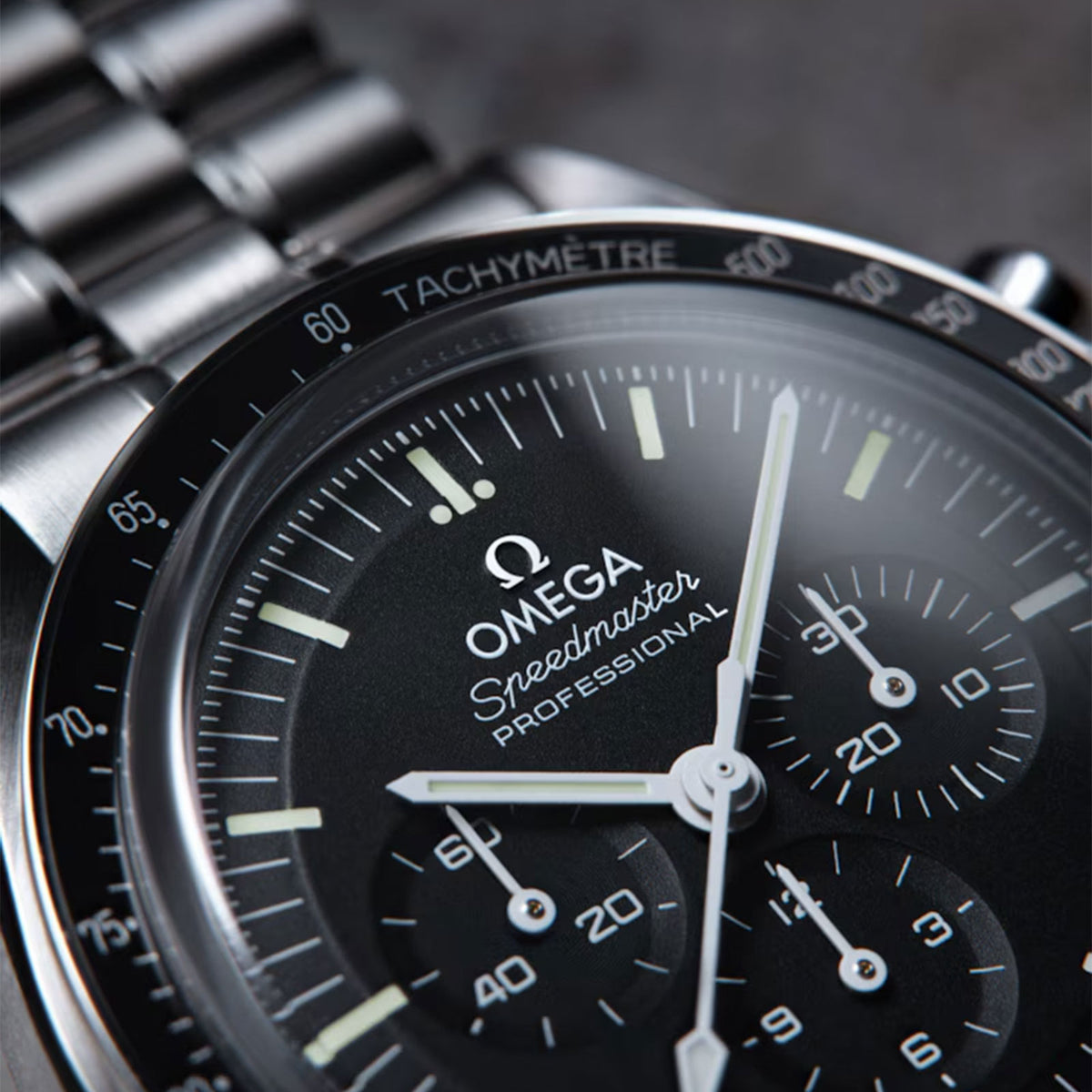 Speedmaster Moonwatch Professional Co-Axial Chronograph 42mm variant Pursuit