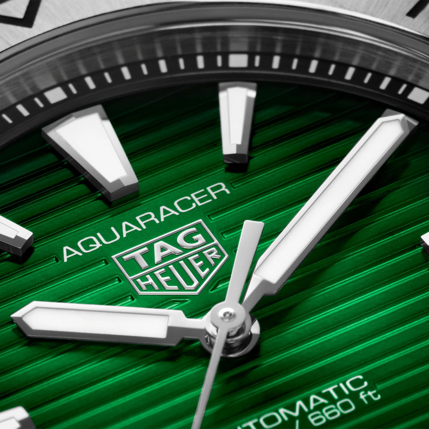 Aquaracer Professional 200 Date Calibre 5 Automatic 40mm simple Pursuit