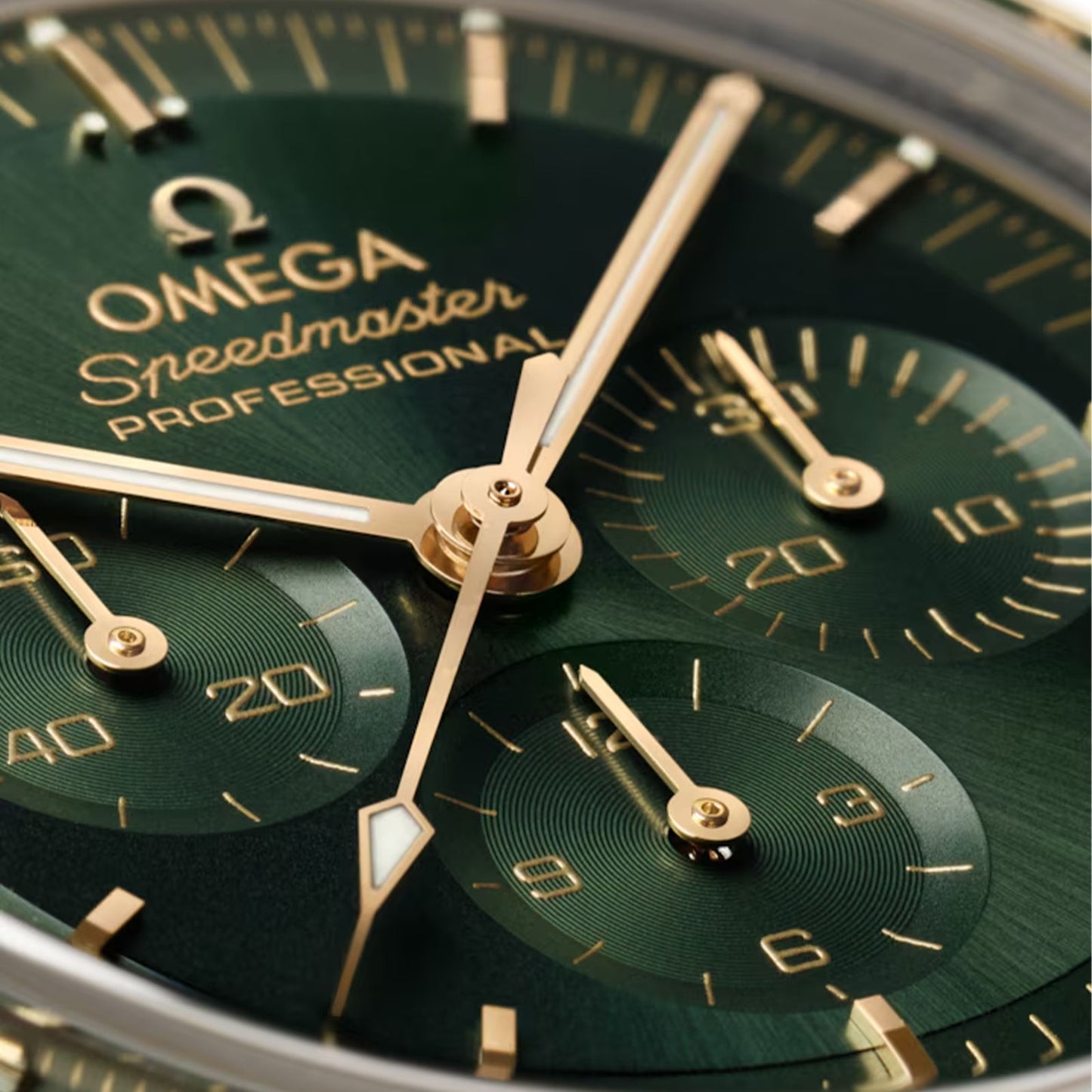 Speedmaster Moonwatch Professional Co-Axial Chronograph 42mm variant Pursuit