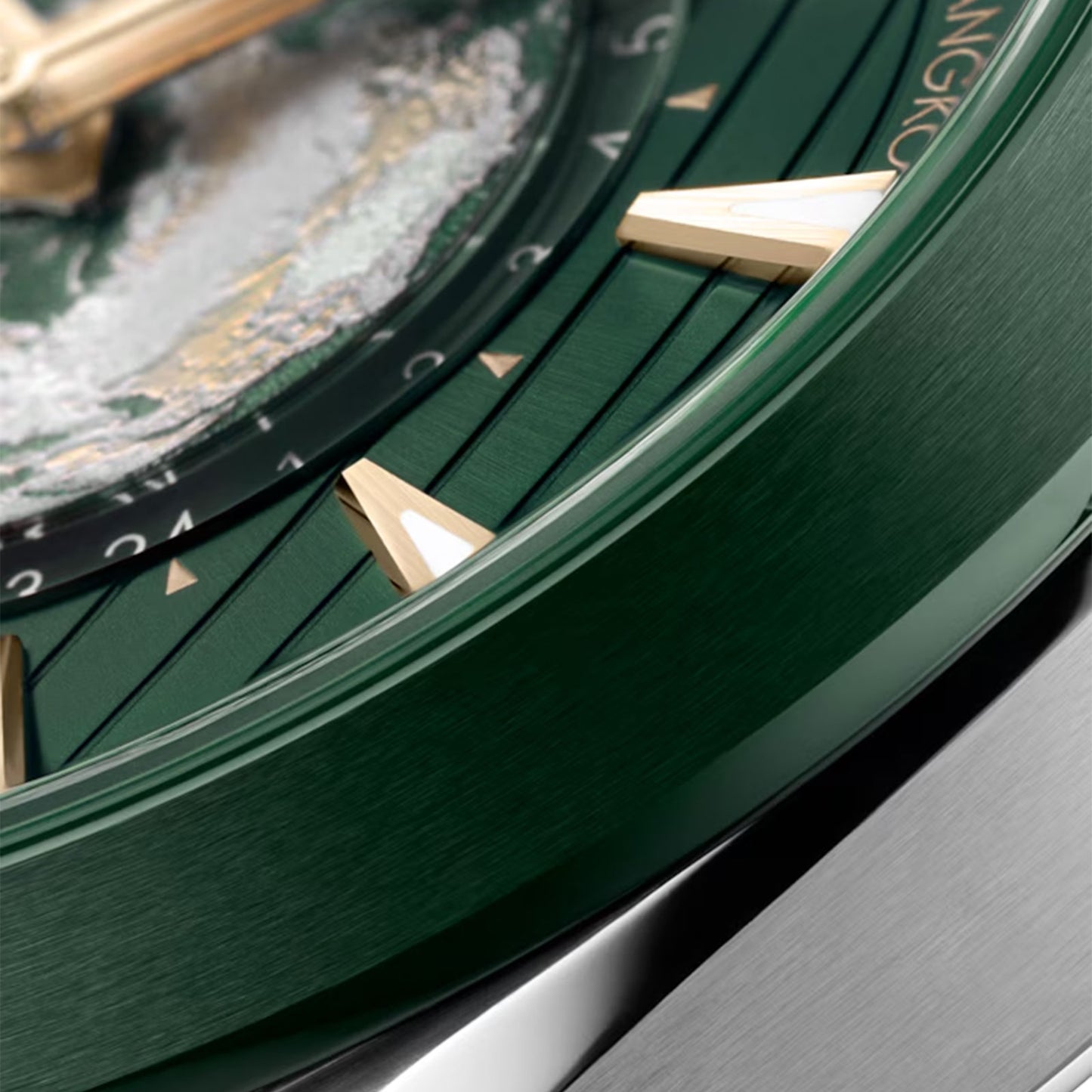 Seamaster Aqua Terra 150m Co-Axial GMT Worldtimer 43mm variant Pursuit