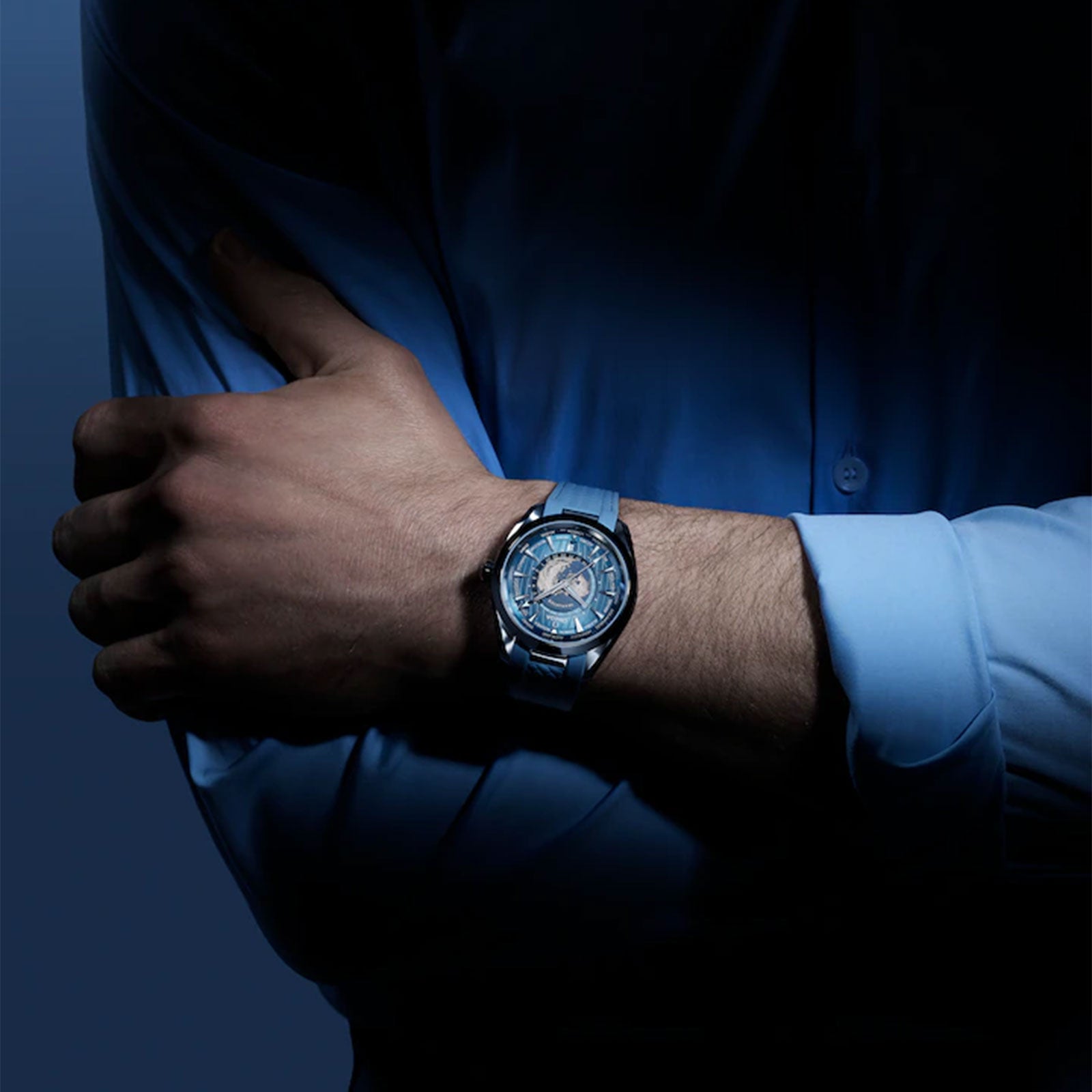 Seamaster Aqua Terra 150m Co-Axial GMT Worldtimer 43mm variant Pursuit