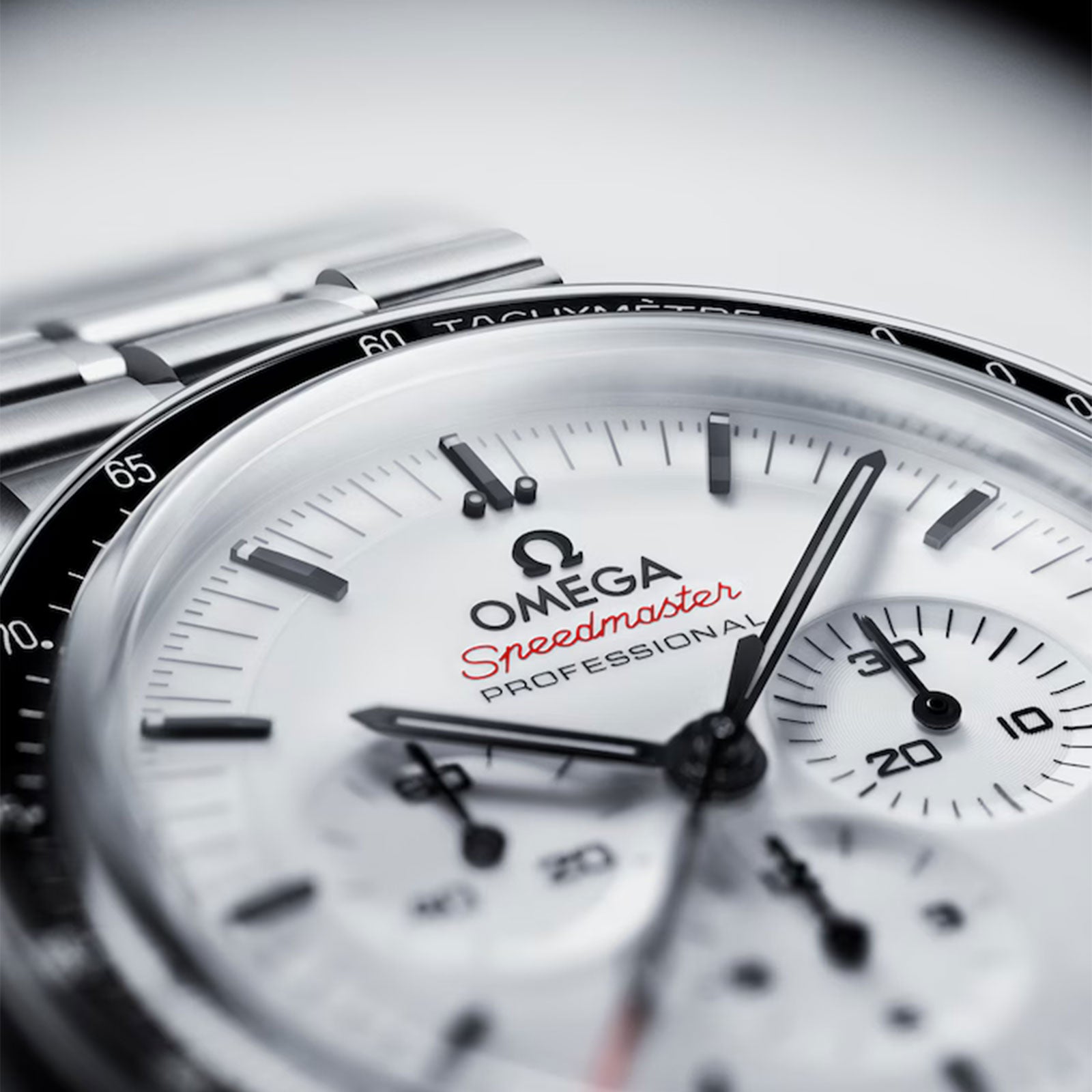 Speedmaster Moonwatch Professional Co-Axial Chronograph 42mm variant Pursuit