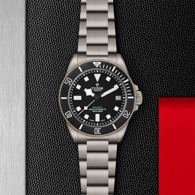 Pelagos Ultra 43mm variant Pursuit