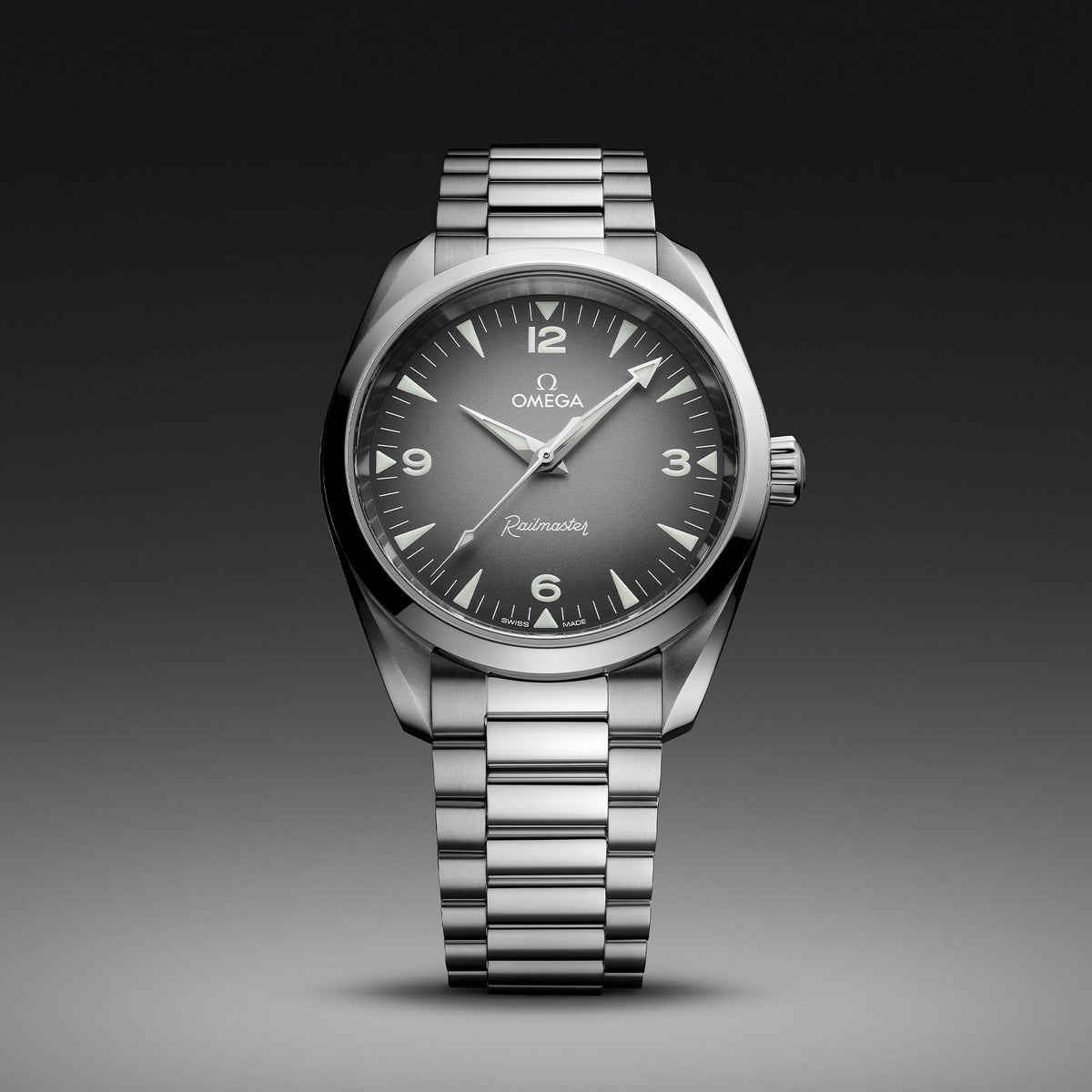 Seamaster Railmaster Co-Axial 38mm variant Pursuit